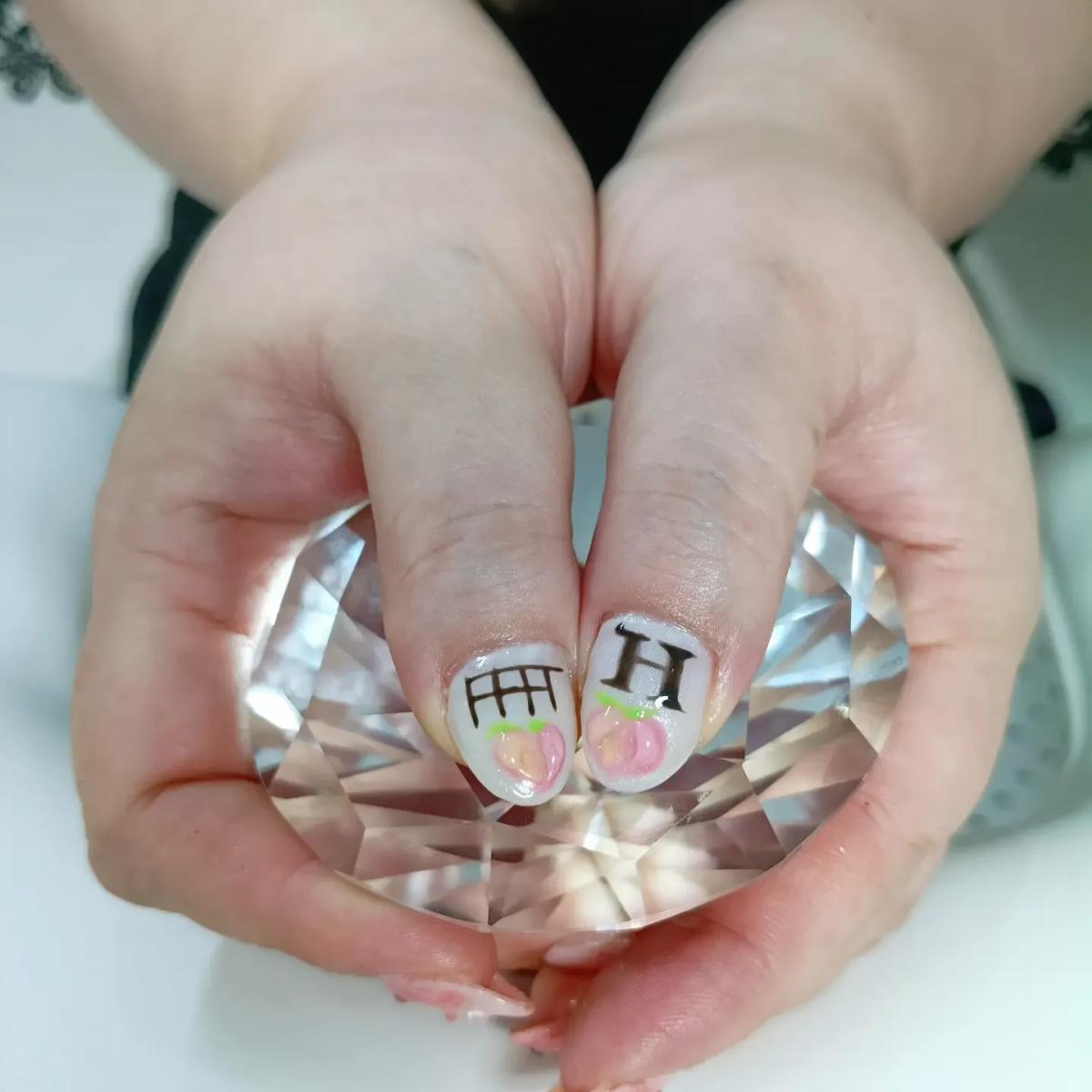 桃ネイル
