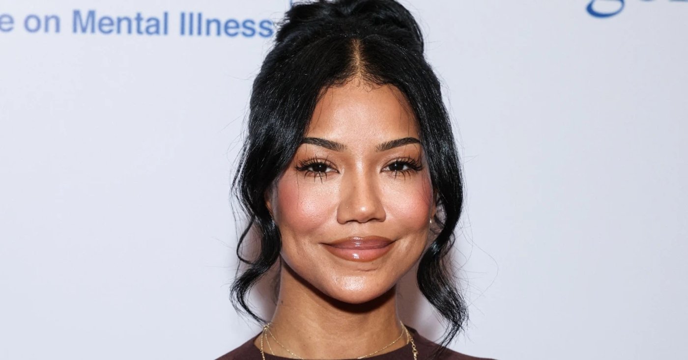 Retrato de Jhené Aiko em evento, usado como imagem de arquivo