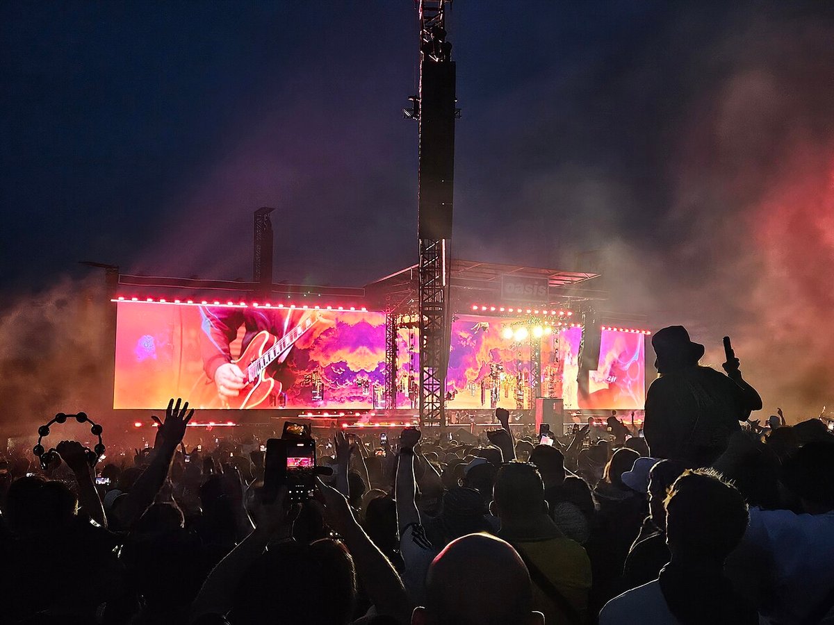 Oasis no Heaton Park, em Manchester, em 19 de julho de 2025.