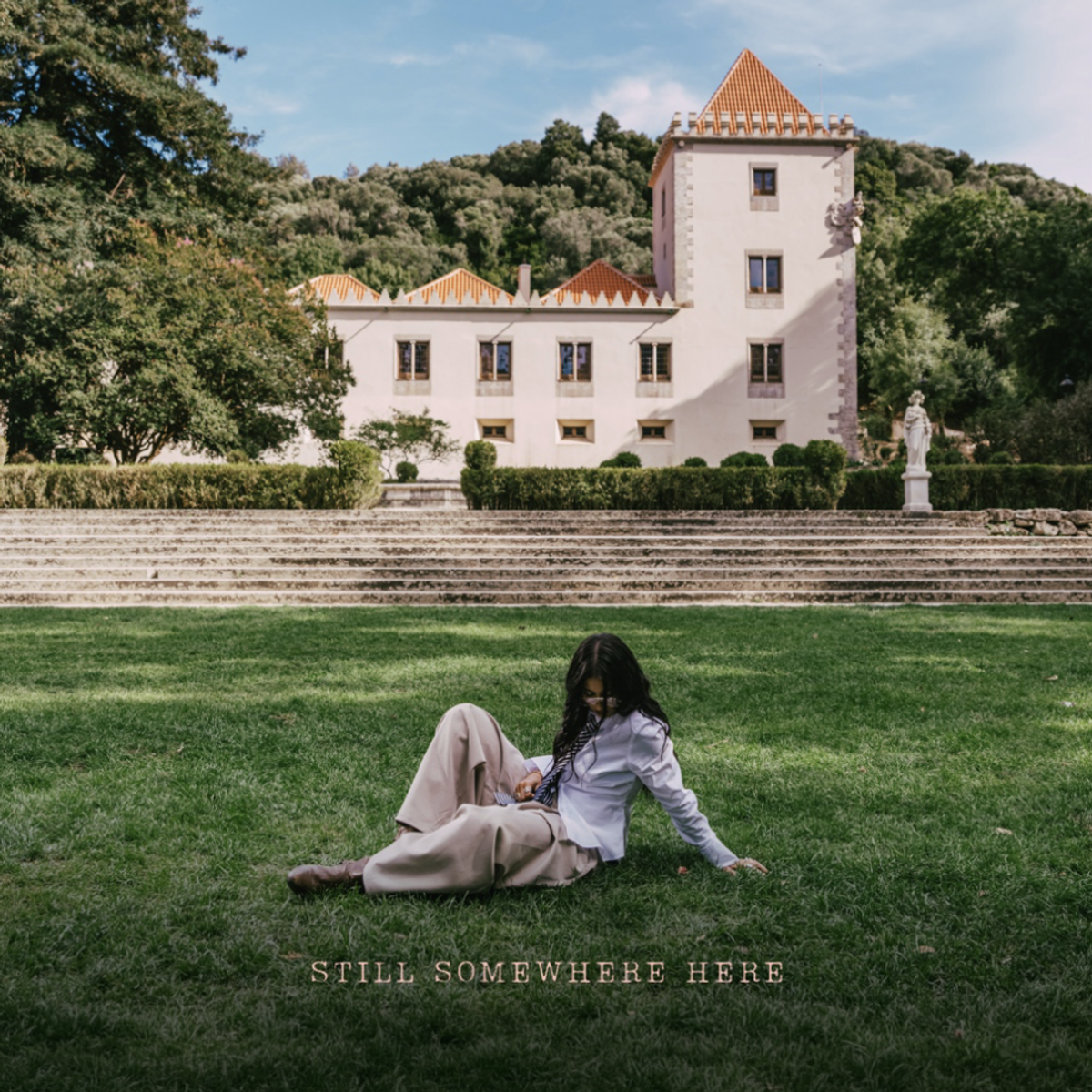 Capa do EP Still Somewhere Here, de Sofia Camara