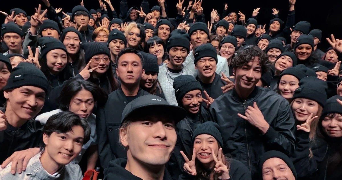 Jackson Wang em imagem de divulgação