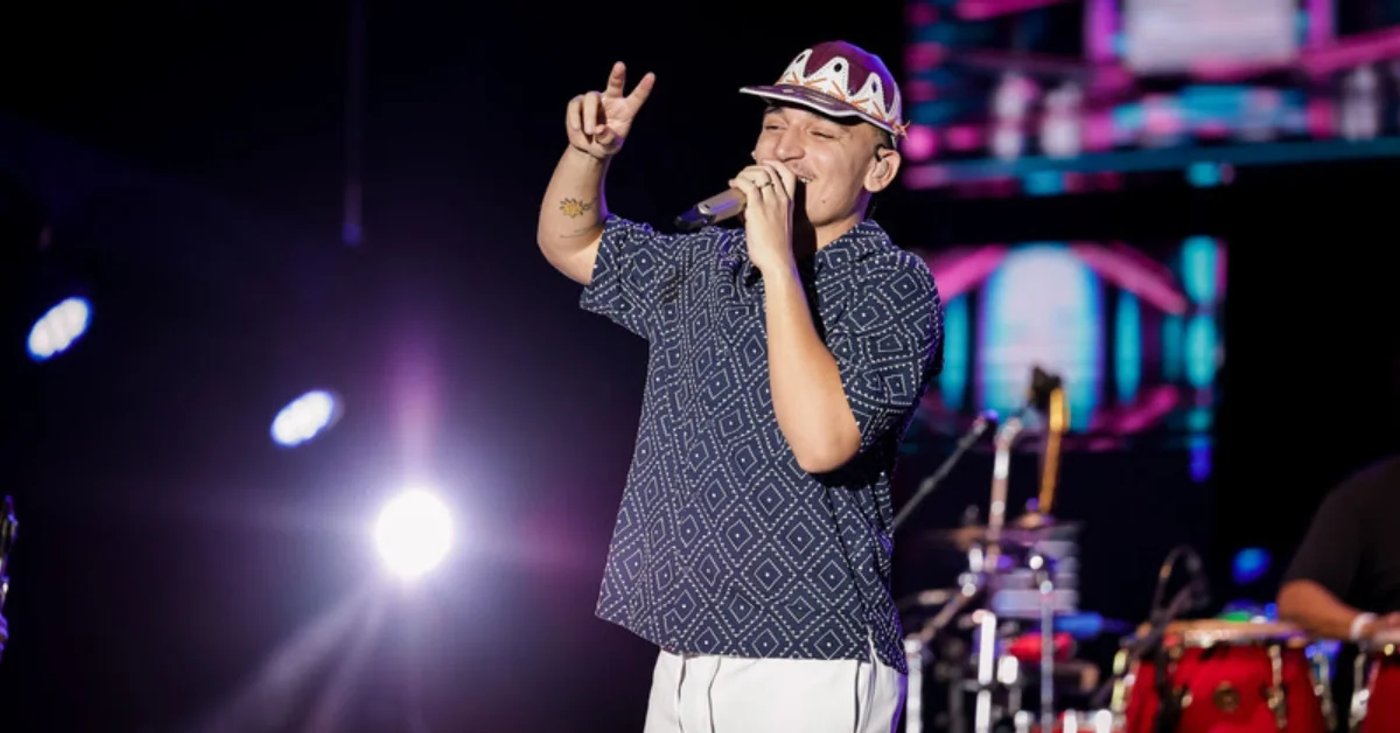 João Gomes durante apresentação; cantor foi anunciado para o Festival de Verão 2027