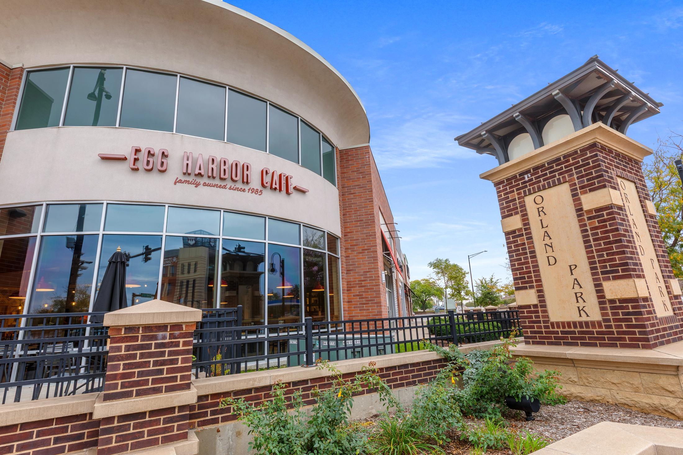 Multi Tenant, Orland Park — image 1 of 10
