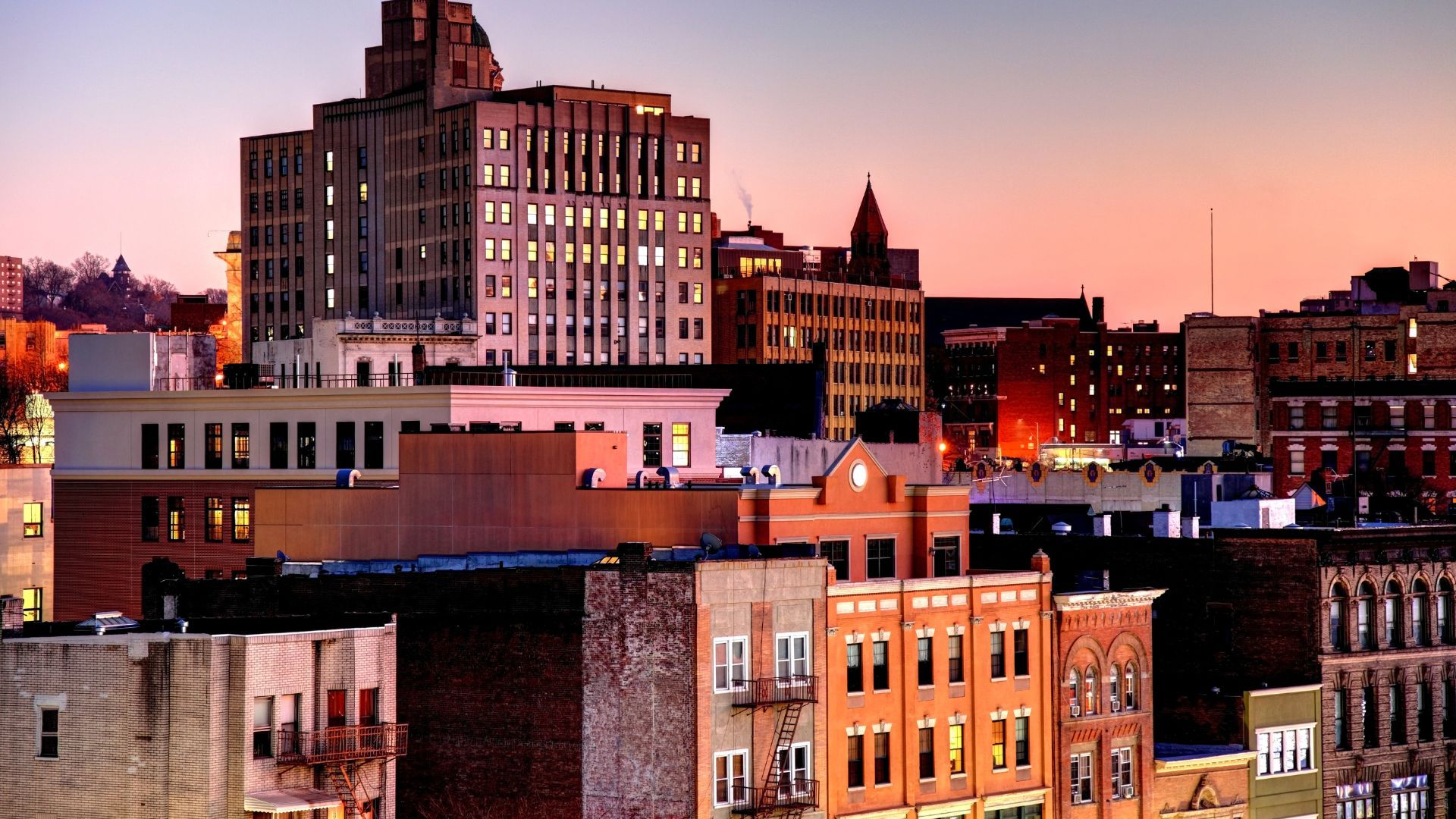 Sunset of city skyline in Yonkers NY