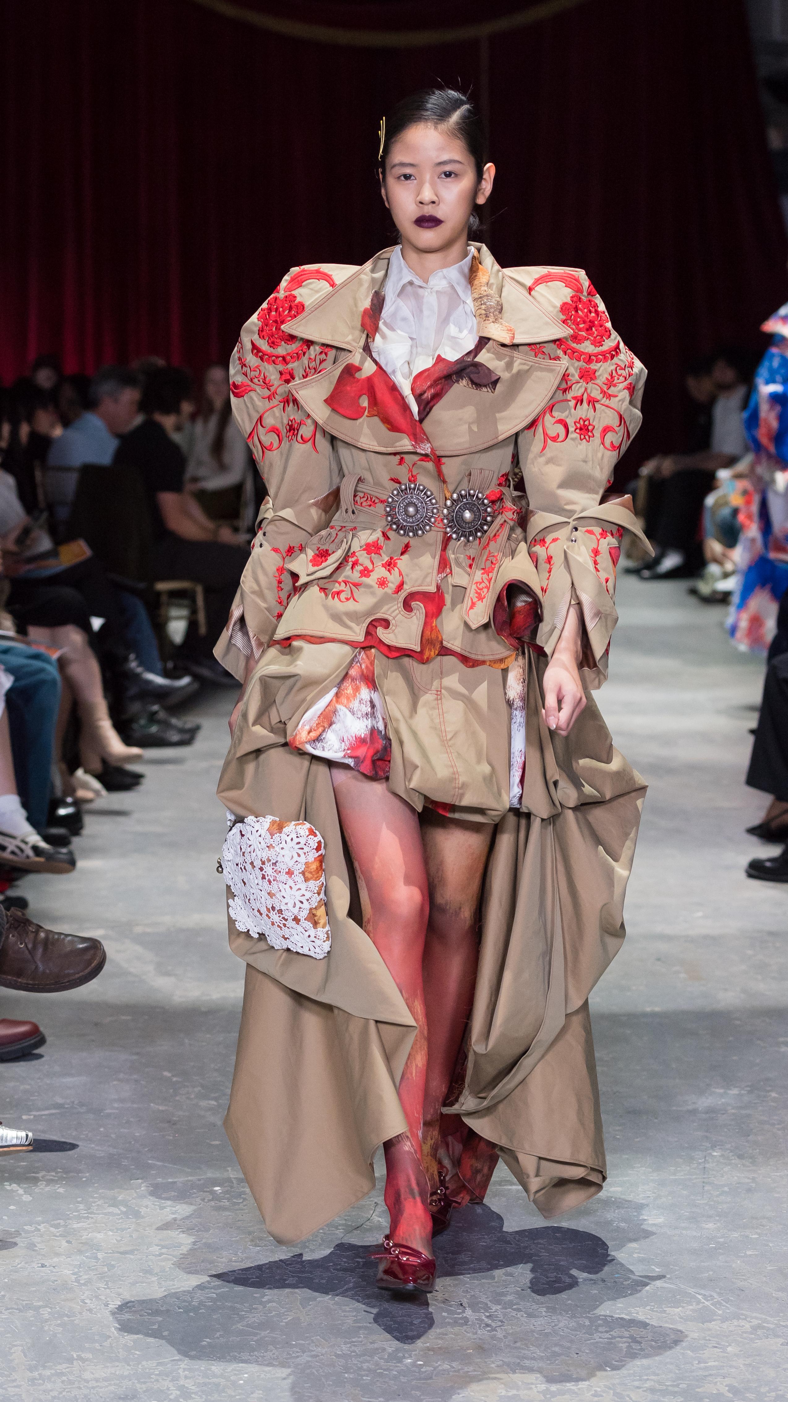 Gurbet Collection - Look 2