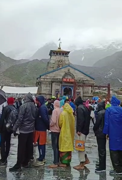 सावन के सोमवार पर केदारनाथ में आस्था का सैलाब: 14.45 लाख से ज्यादा श्रद्धालु कर चुके दर्शन; बारिश के बीच भी गूंजे ‘हर-हर महादेव’ के जयकारे