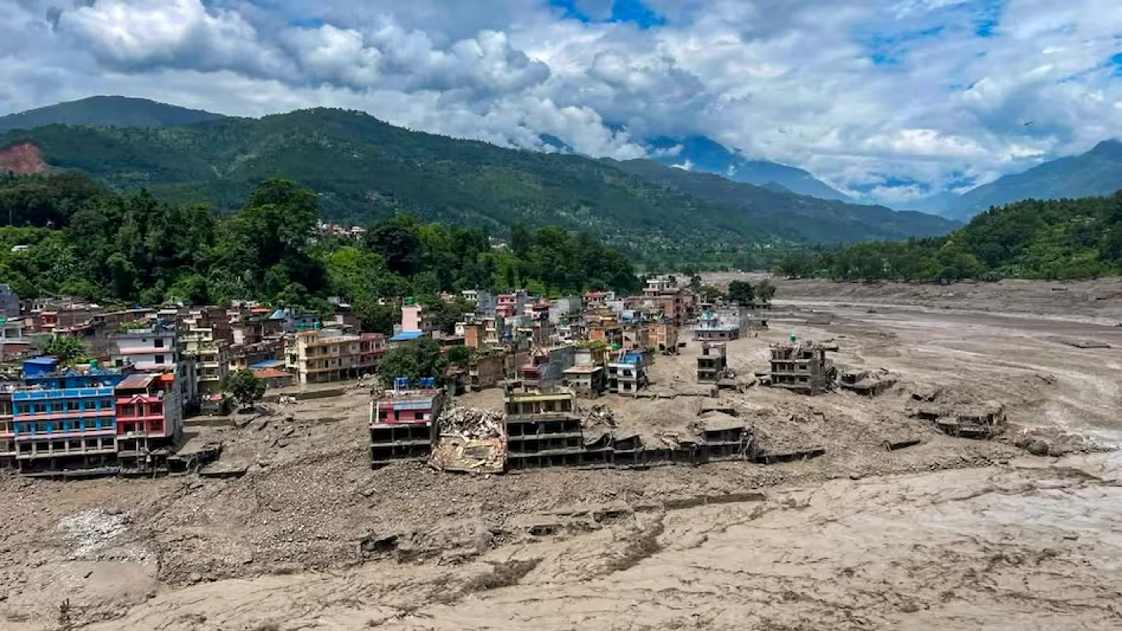 नेपाल-चीन सीमा पर भोटेकोशी नदी की बाढ़ ने मचाई भारी तबाही, 270 शव बरामद; 288 भारतीयों समेत 1,500 लोग लापता