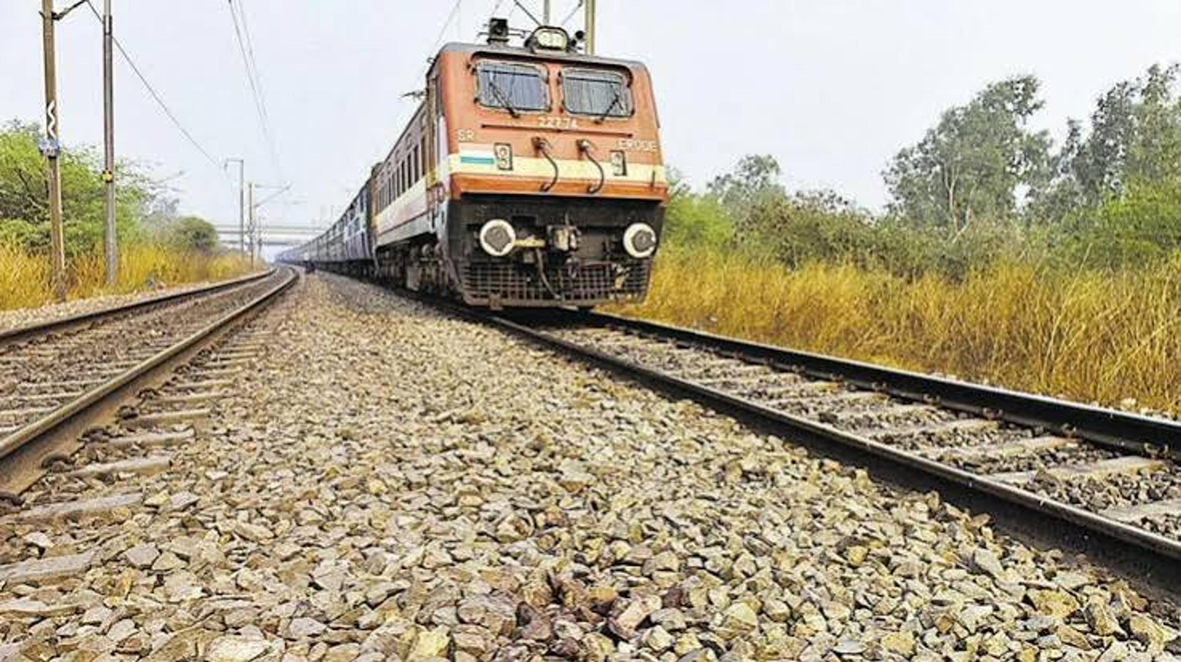 भारतीय रेलवे को मोदी कैबिनेट का बड़ा तोहफा: ₹20,804 करोड़ की 8 रेल परियोजनाओं को मंजूरी, 9 राज्यों में दौड़ेगी विकास की रफ्तार