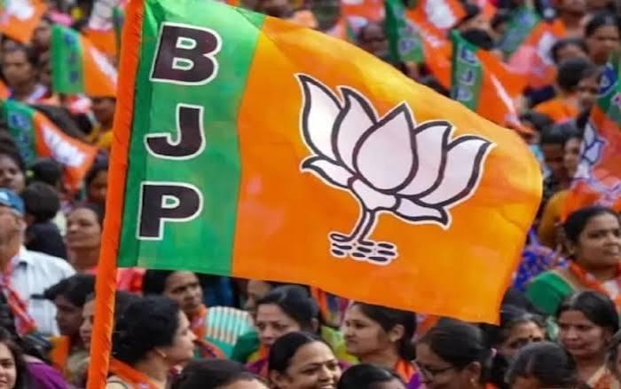 उत्तराखंड BJP में बड़ा फेरबदल: दुष्यंत गौतम की छुट्टी, राम माधव बने नए प्रदेश प्रभारी; बांसुरी स्वराज को मिली सह-प्रभारी की कमान