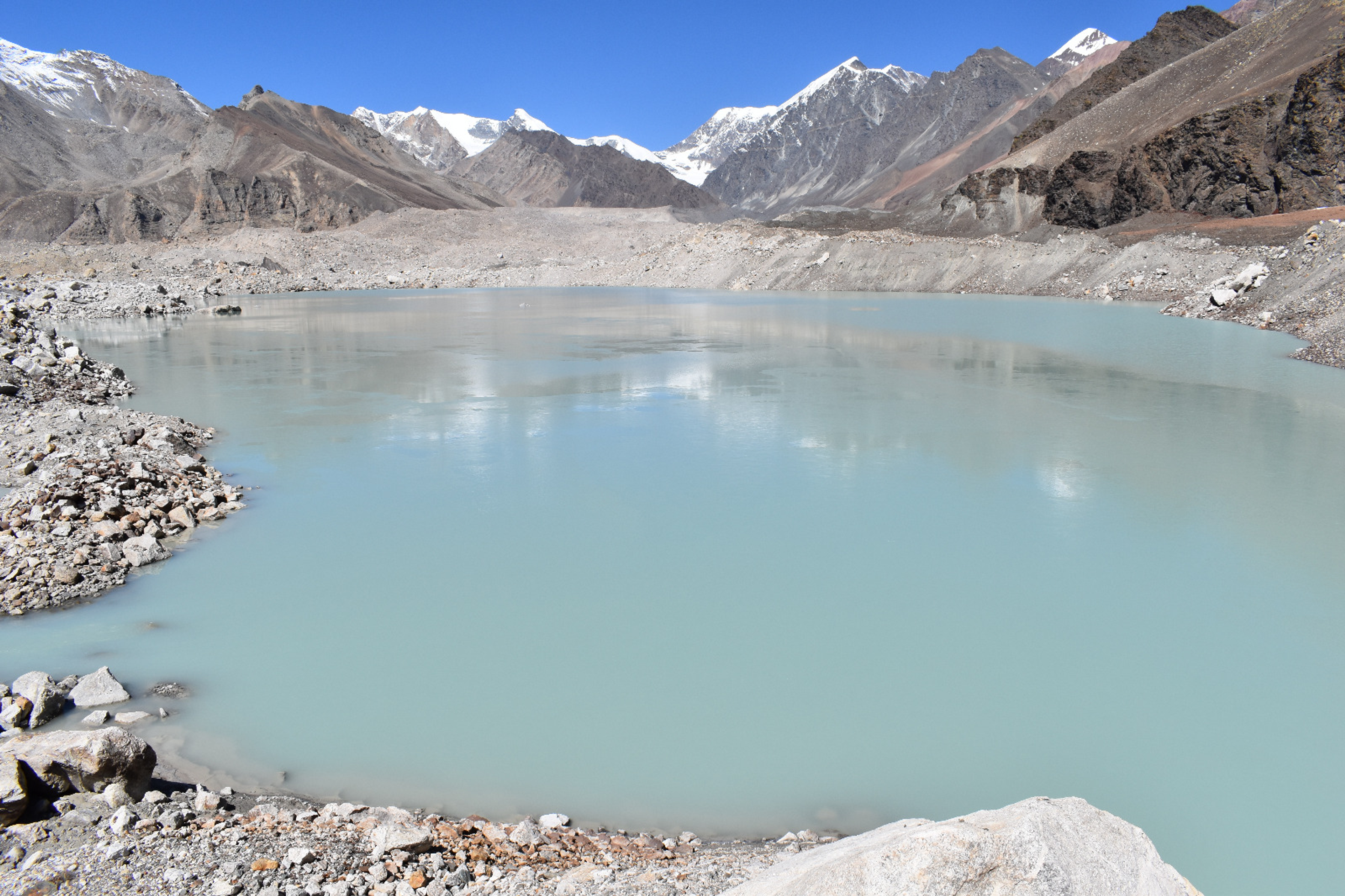 उत्तराखंड में ग्लेशियर झीलों पर अब ड्रोन-सैटेलाइट से 24×7 नजर; खतरे से पहले बजेगा अलार्म, अलर्ट पर आपदा तंत्र