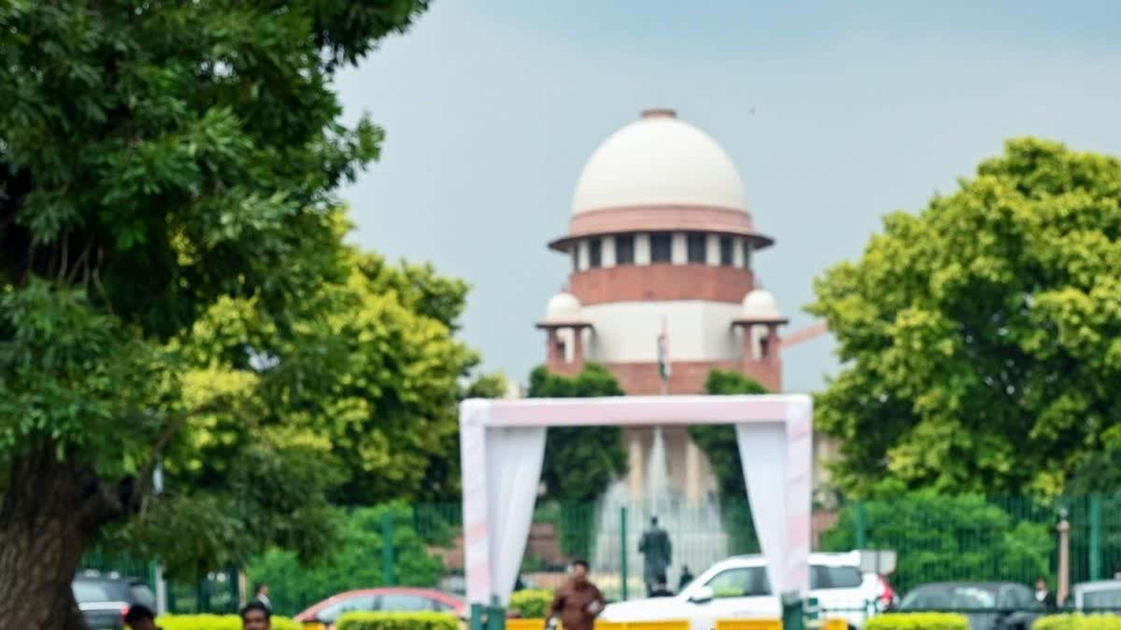 कक्षा 6 के लिए अगले शैक्षणिक सत्र से लागू हो ‘तीन भाषा नीति’, सुप्रीम कोर्ट ने CBSE को दिया सुझाव