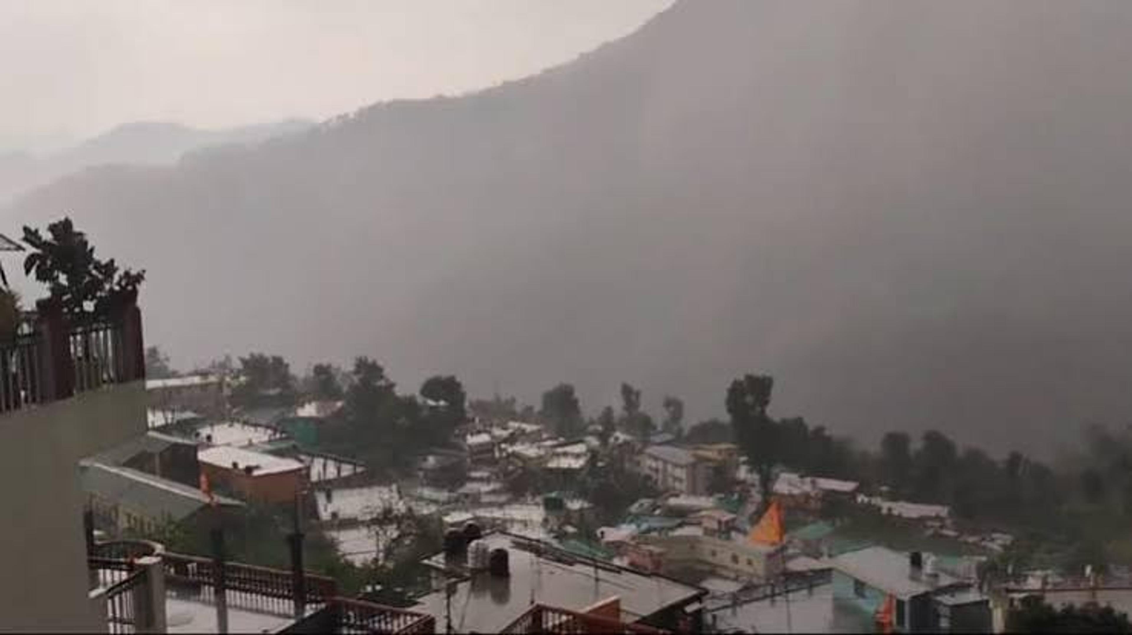 उत्तराखंड में 16 सितंबर तक बारिश का येलो अलर्ट: आज देहरादून-नैनीताल समेत 6 जिलों में भारी बारिश का अनुमान