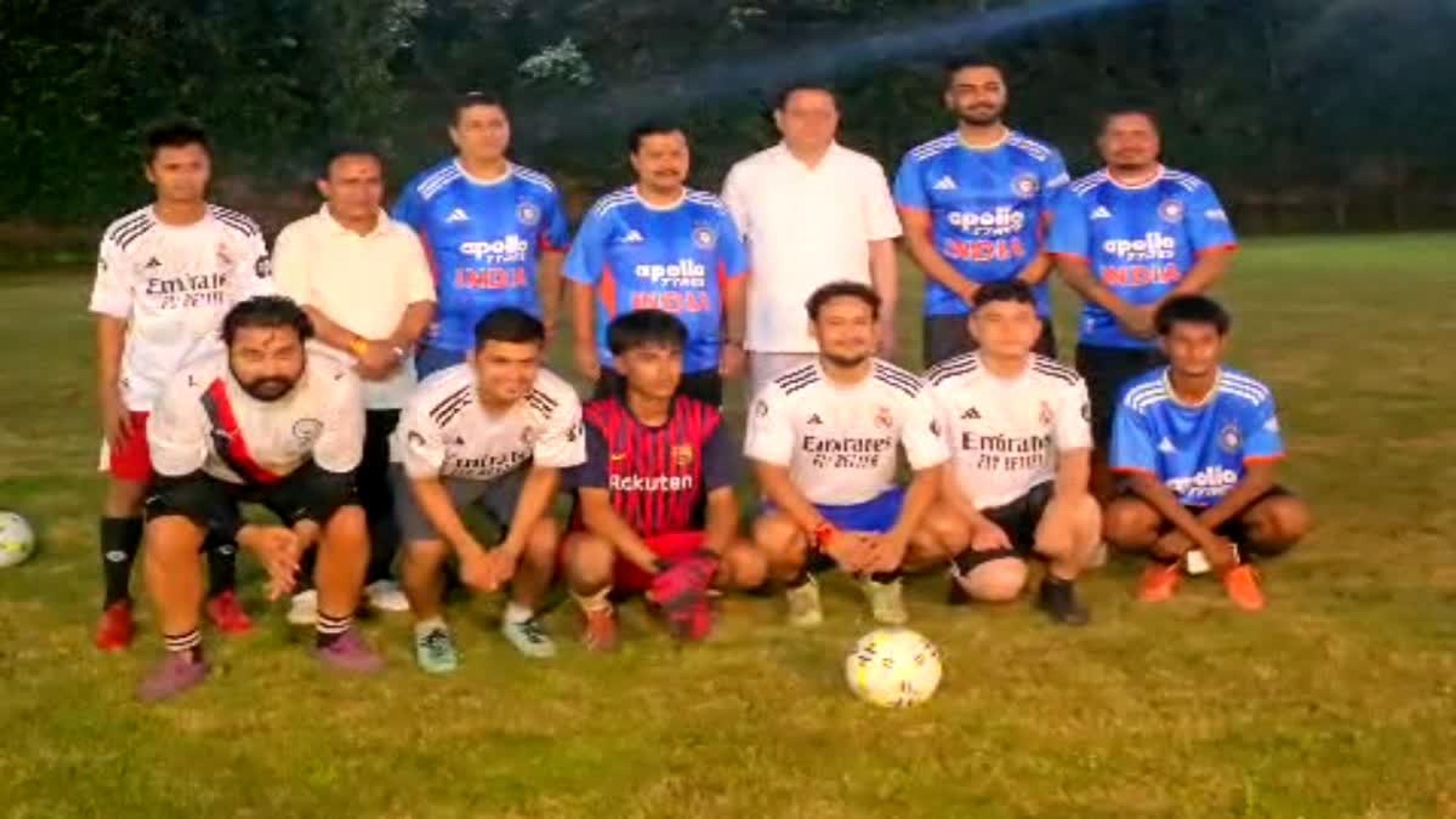 हल्द्वानी में BJP अध्यक्ष का अनूठा अंदाज: बैठक खत्म होते ही मिनी ग्राउंड पहुंचे नितिन नवीन, युवाओं के साथ खेली फुटबॉल