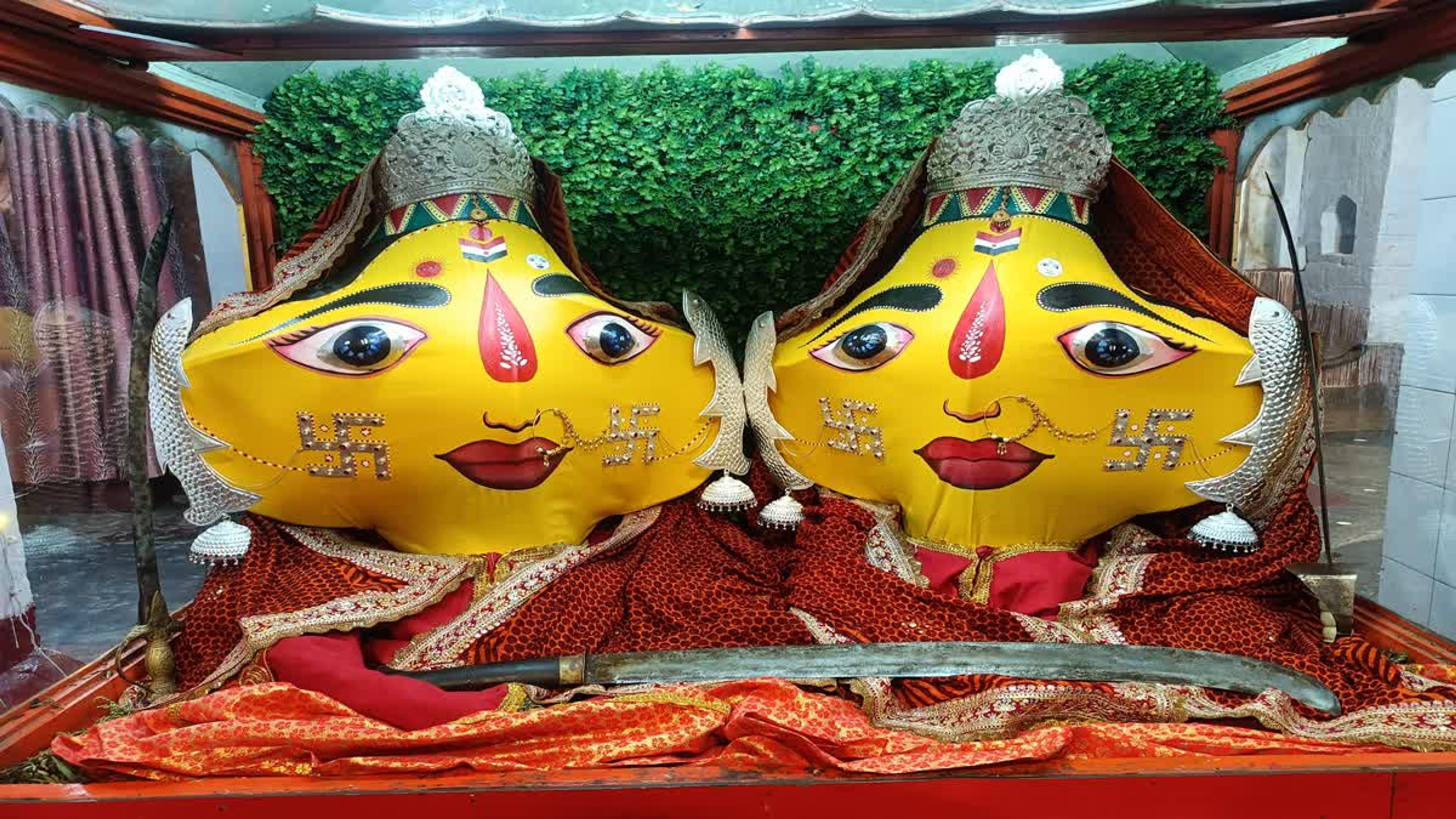 उत्तराखंड में नंदा महोत्सव की धूम: अल्मोड़ा और नैनीताल में उमड़ा आस्था का सैलाब, विधि-विधान से हुई मां नंदा-सुनंदा की प्राण प्रतिष्ठा