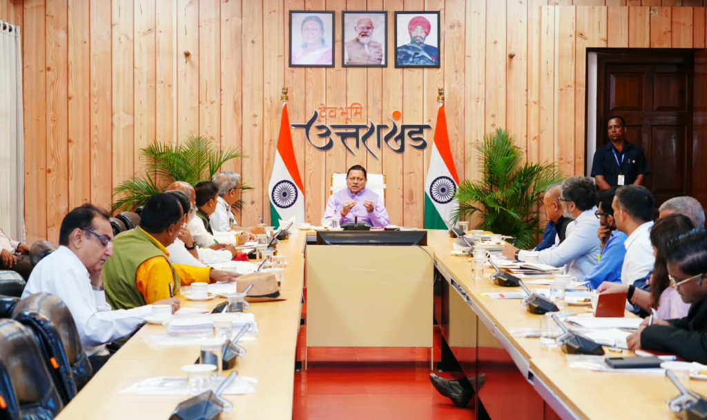 उत्तराखंड: रिवर्स पलायन को गति देने के लिए हर जिले में होंगी प्रवासी पंचायतें, सीएम धामी ने दिए निर्देश