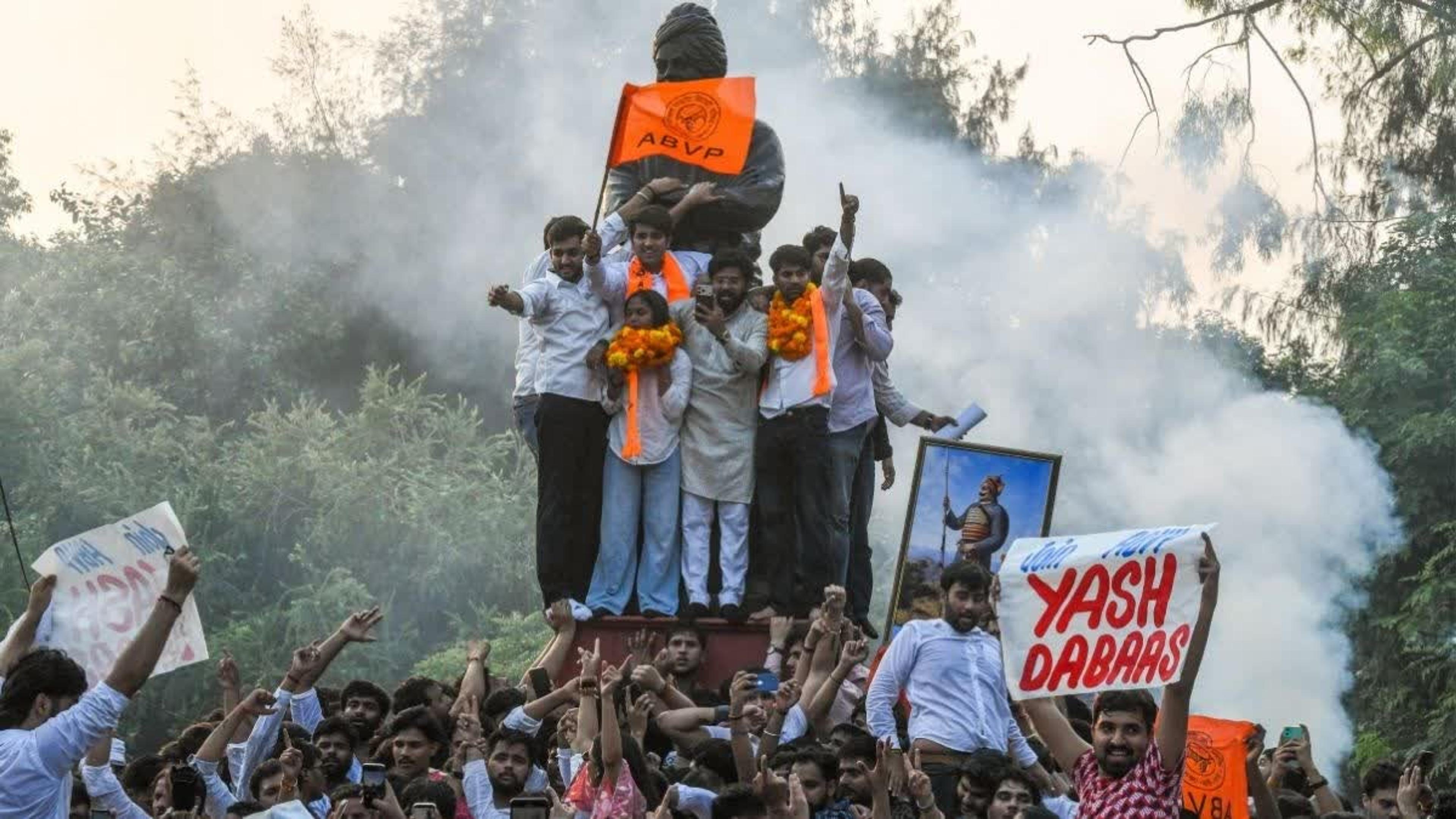 डूसू में ABVP का परचम, NSUI का सूपड़ा साफ: नतीजों पर BJP का तंज- 'युवाओं ने राहुल गांधी की राजनीति को नकारा'