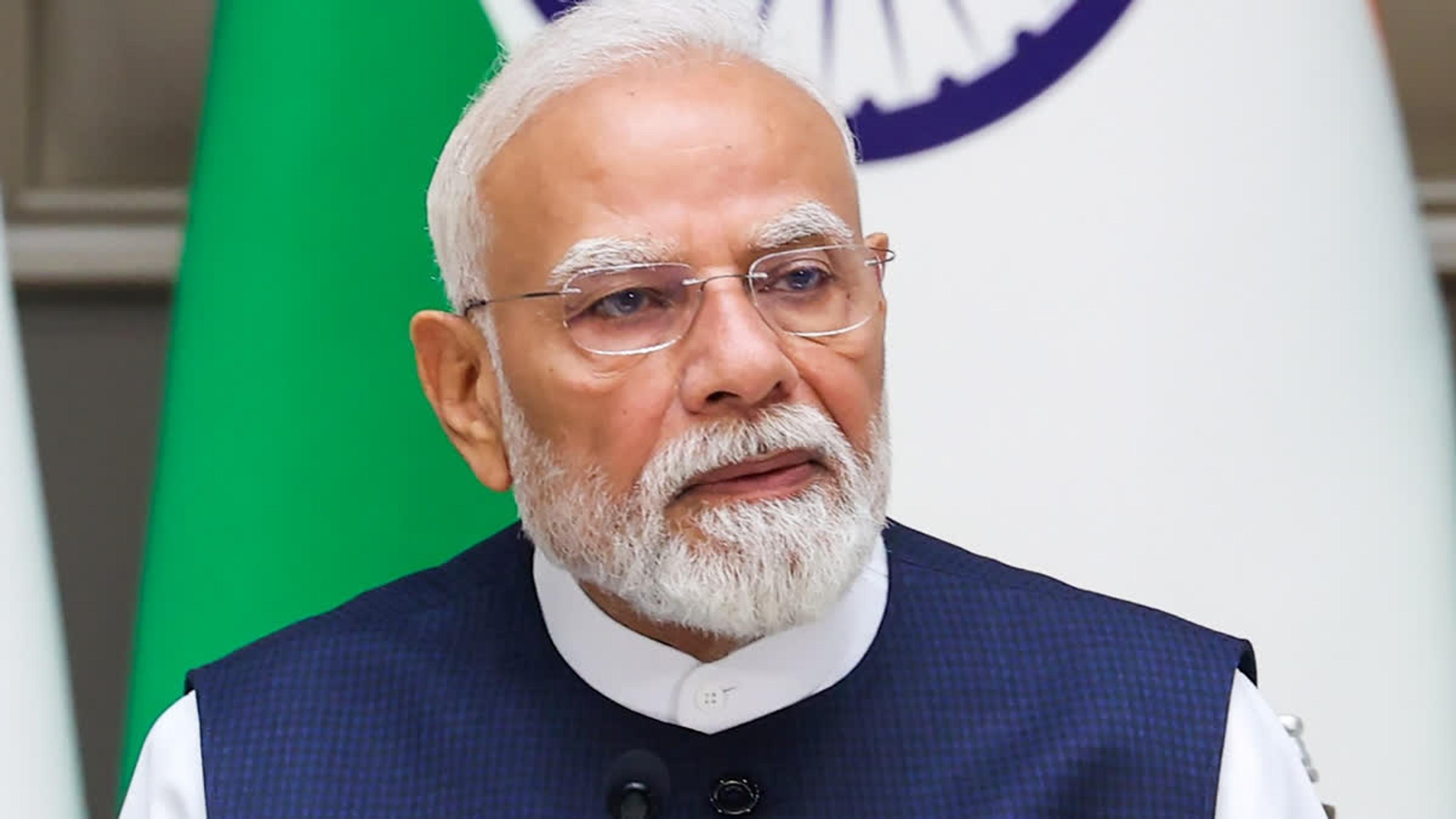 PM मोदी के मुंबई कार्यक्रम से पहले बड़ी कार्रवाई: खुद को बताया PMO अधिकारी, फर्जी ID और हथियार के साथ 2 गिरफ्तार