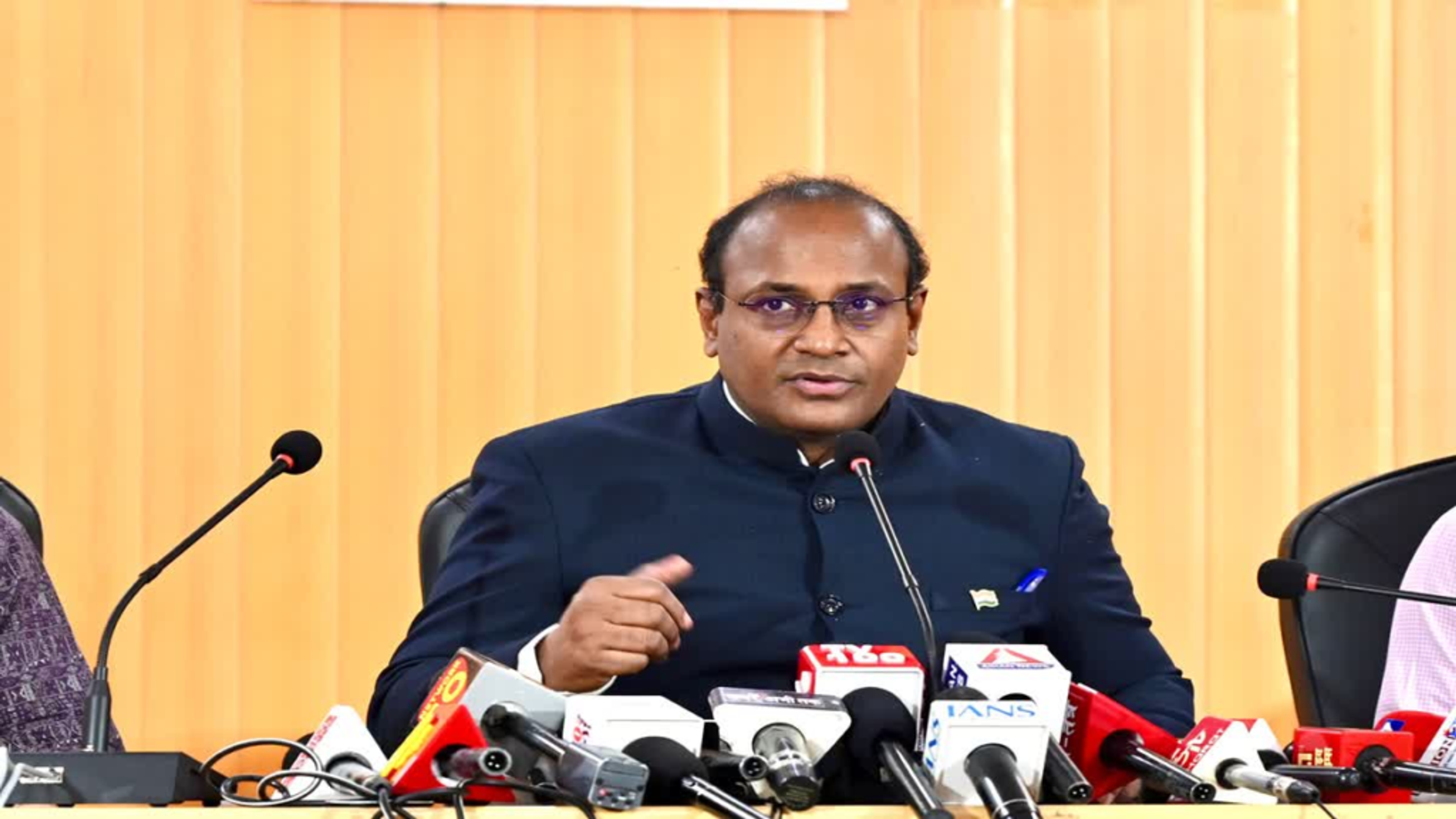 उत्तराखंड: आपदा में दस्तावेज खोने पर भी वोटर लिस्ट से नहीं कटेगा नाम, CEO को भी मिला नोटिस; SIR पर बड़ी राहत