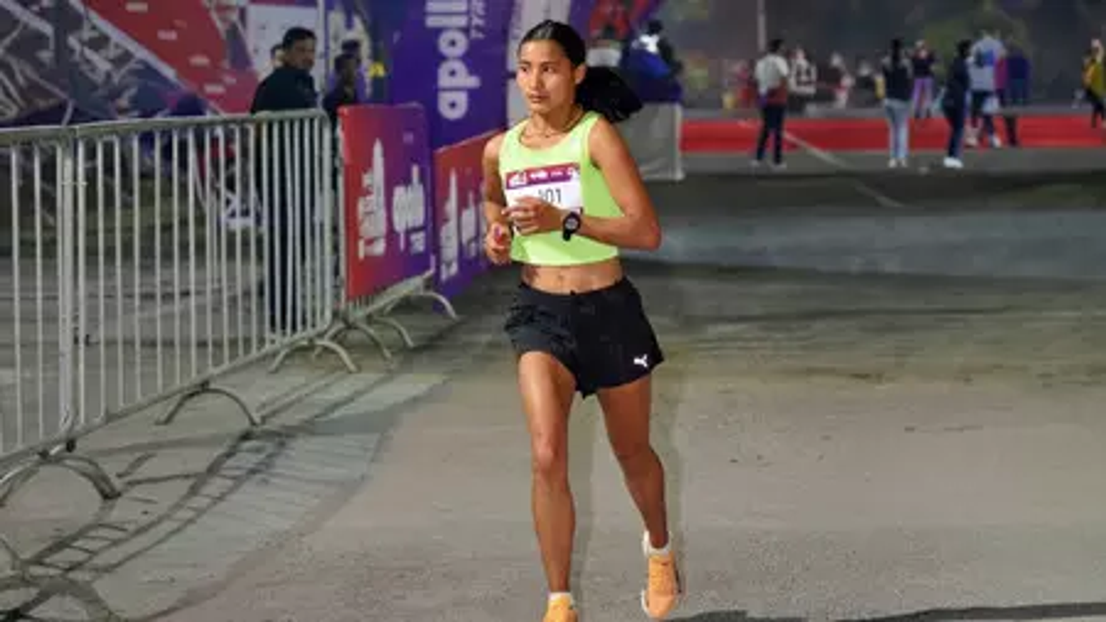 हैदराबाद मैराथन में उत्तराखंड की धाक: चमोली की भागीरथी ने 42 किमी दौड़ में जीता सिल्वर, अब ओलंपिक गोल्ड पर नजर