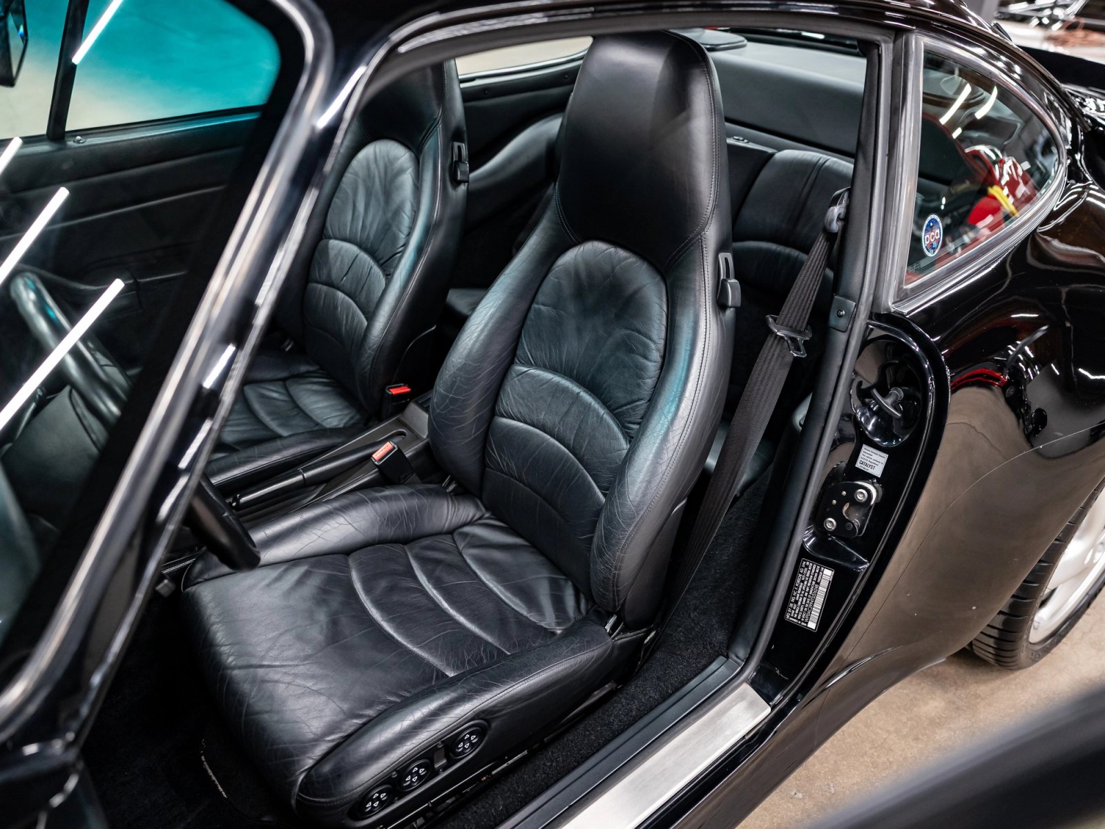 1996 Porsche 911 Turbo Interior 16