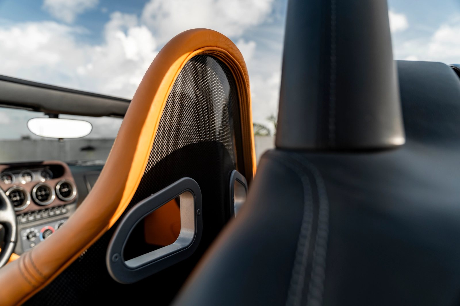 2001 Ferrari 550 Barchetta Interior 13