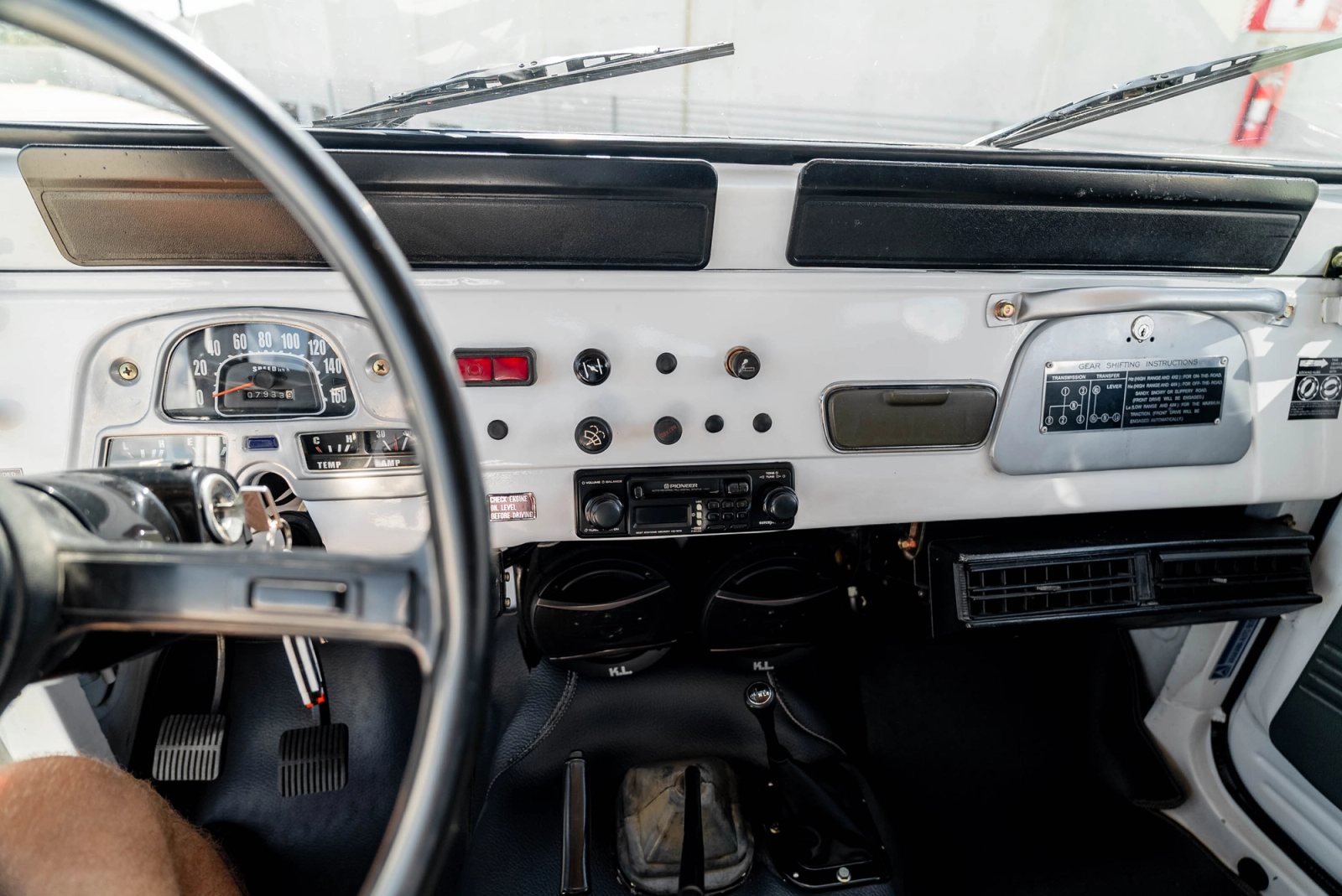 1979 Toyota FJ40 Interior 130