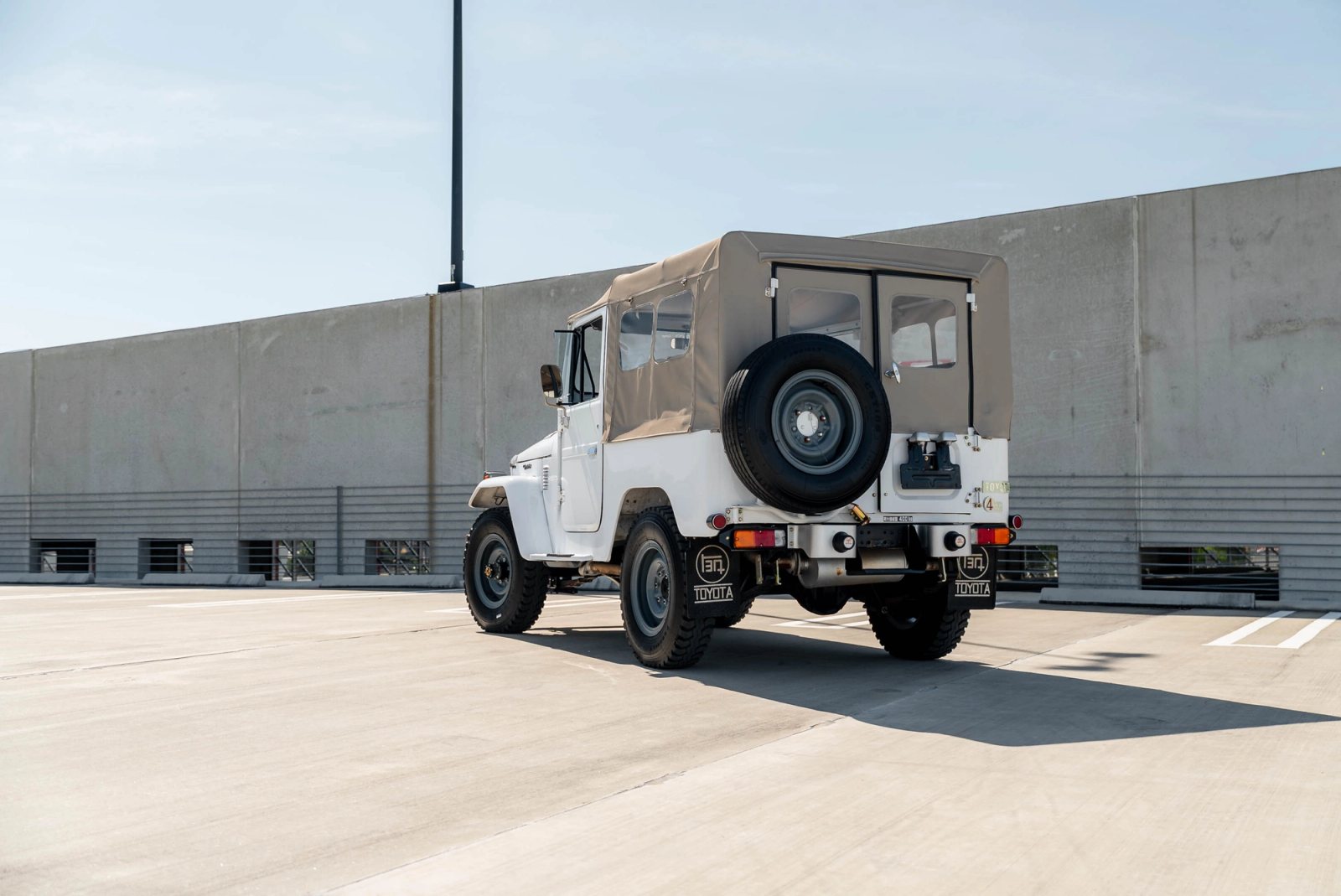 1979 Toyota FJ40 Exterior 145
