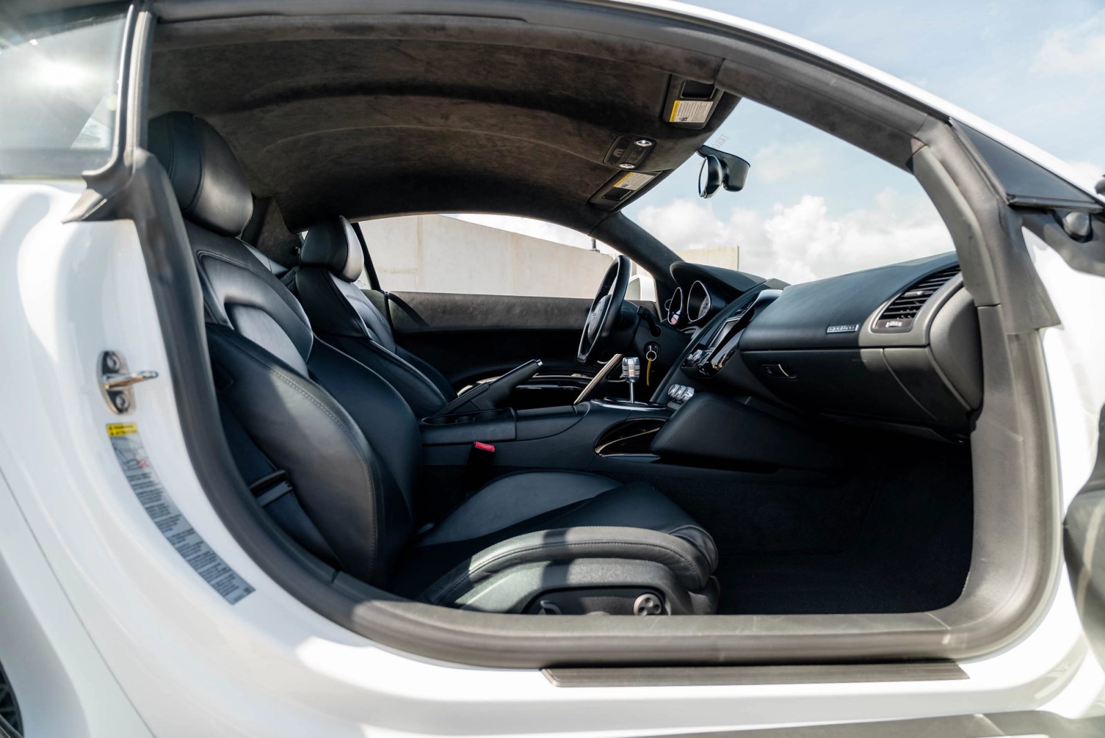 2012 Audi R8 V10 Interior 54
