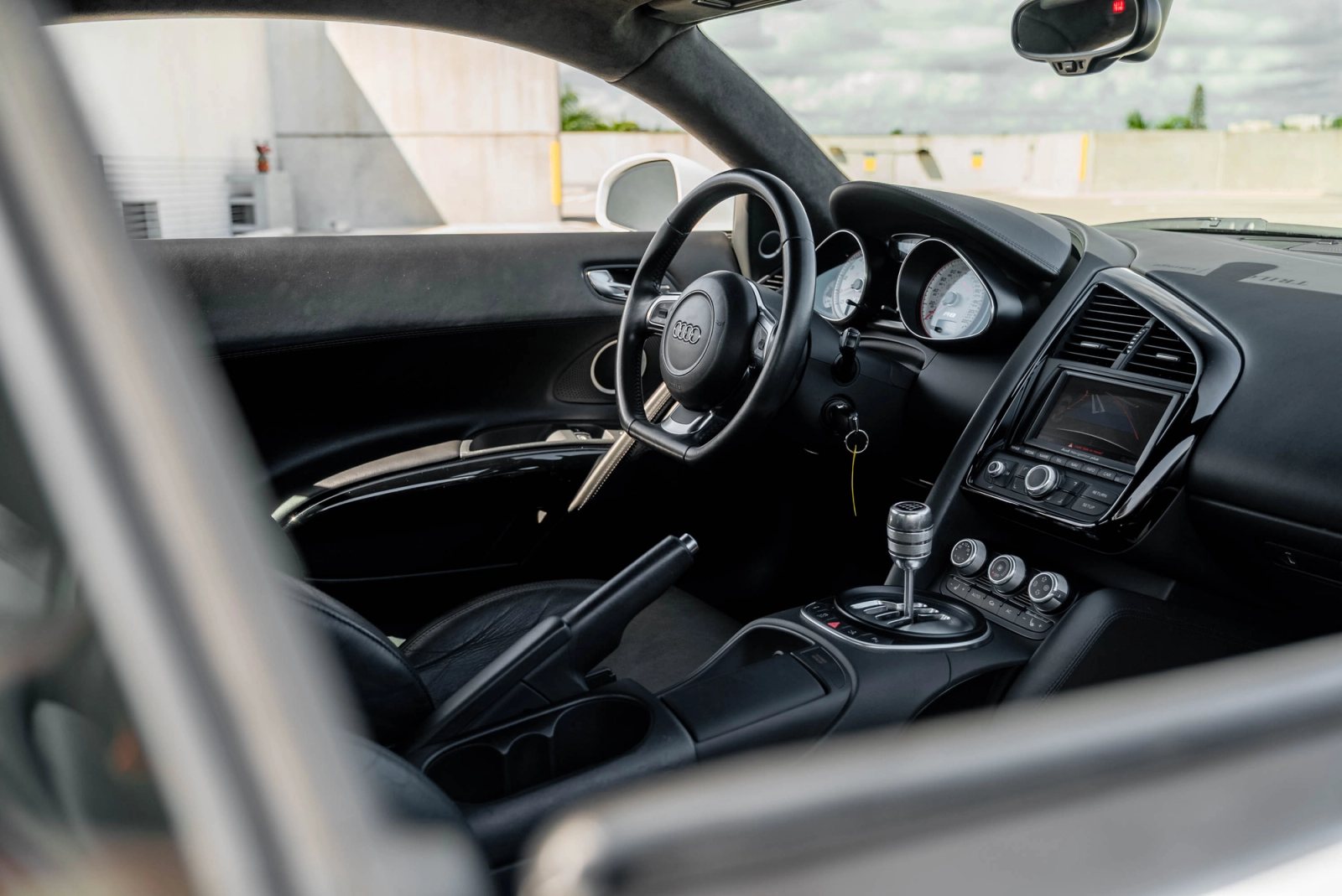 2012 Audi R8 V10 Interior 52