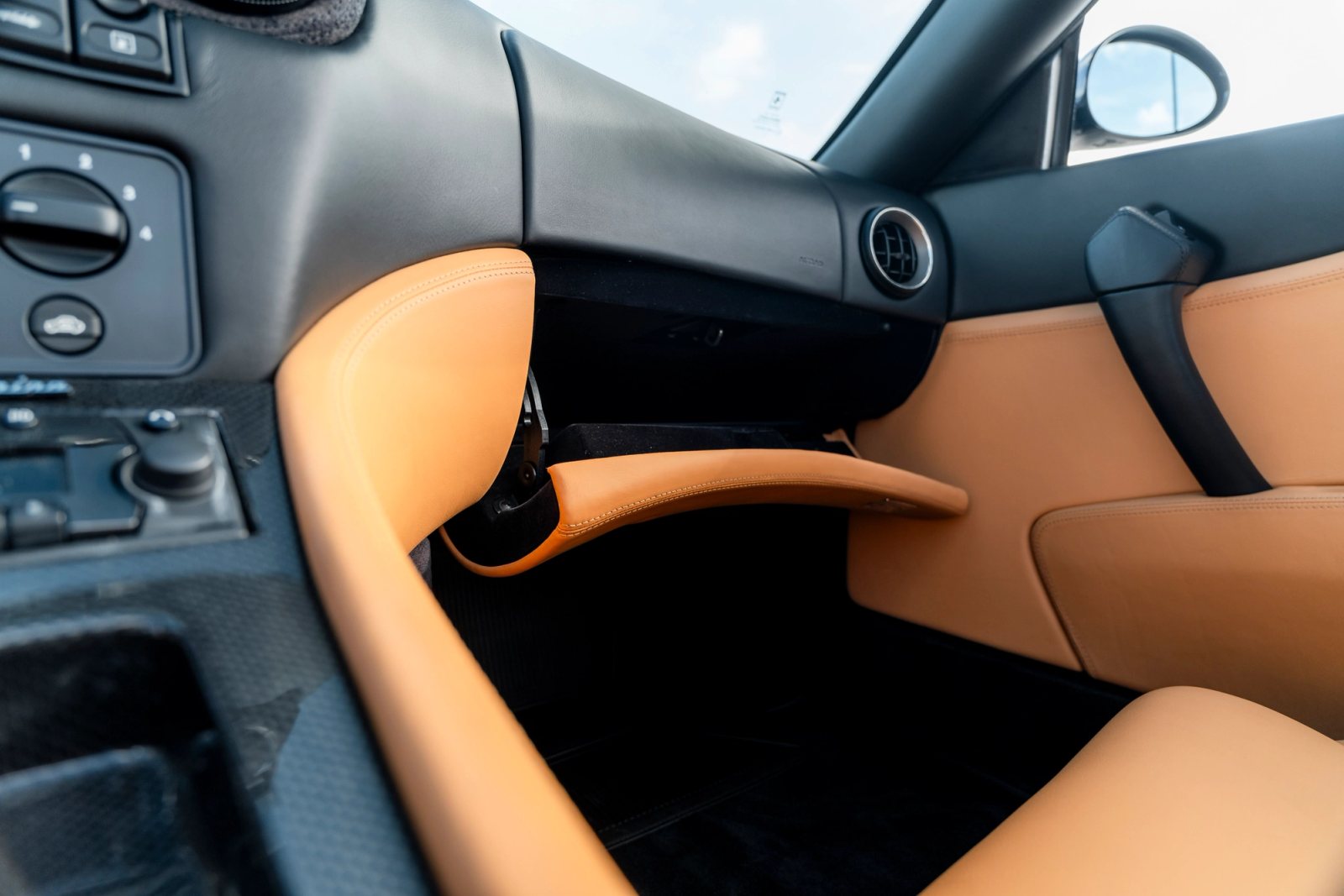 2001 Ferrari 550 Barchetta Interior 93