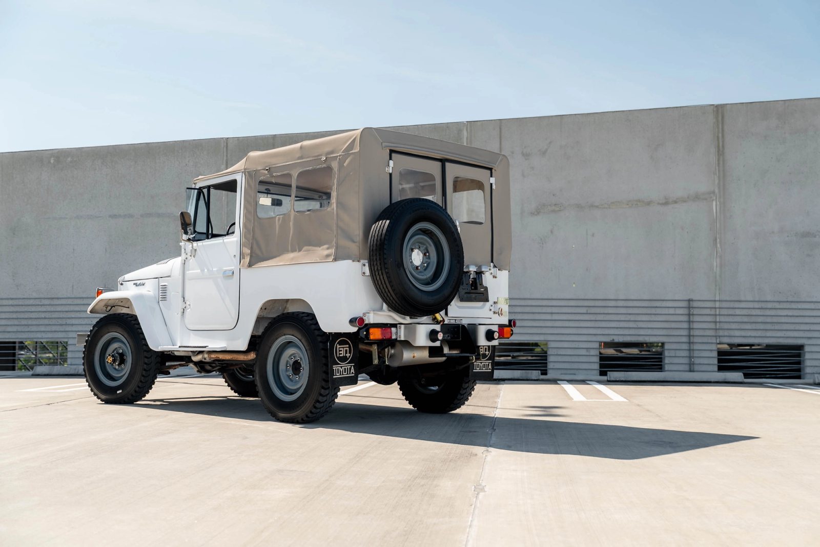 1979 Toyota FJ40 Exterior 144