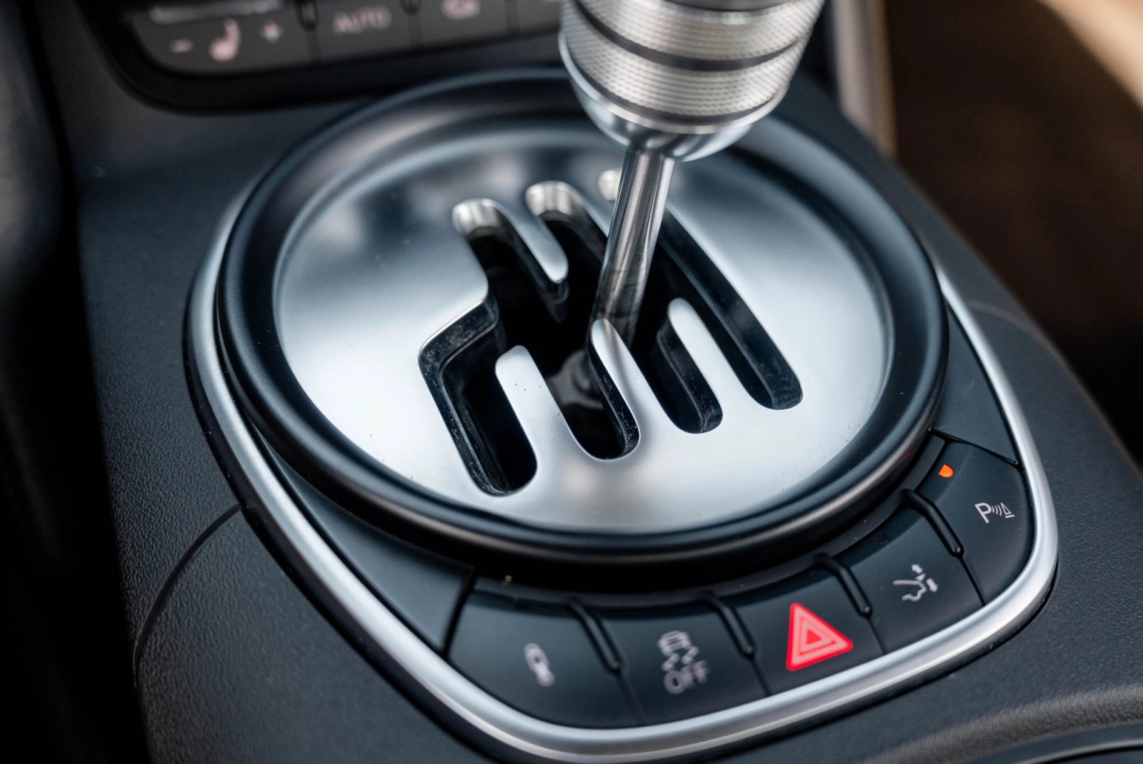 2012 Audi R8 V10 Interior 87