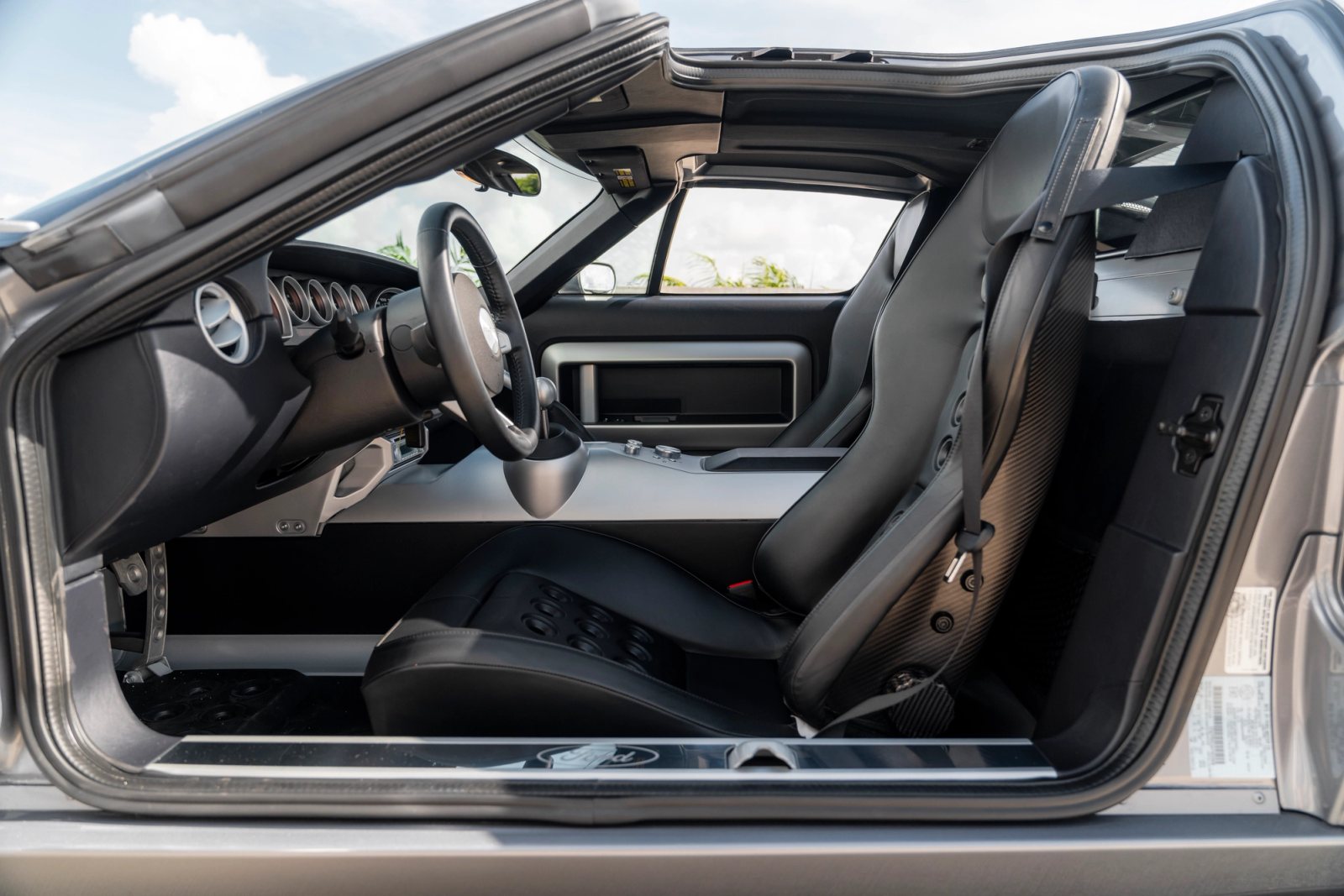 2006 Ford GT Interior 14