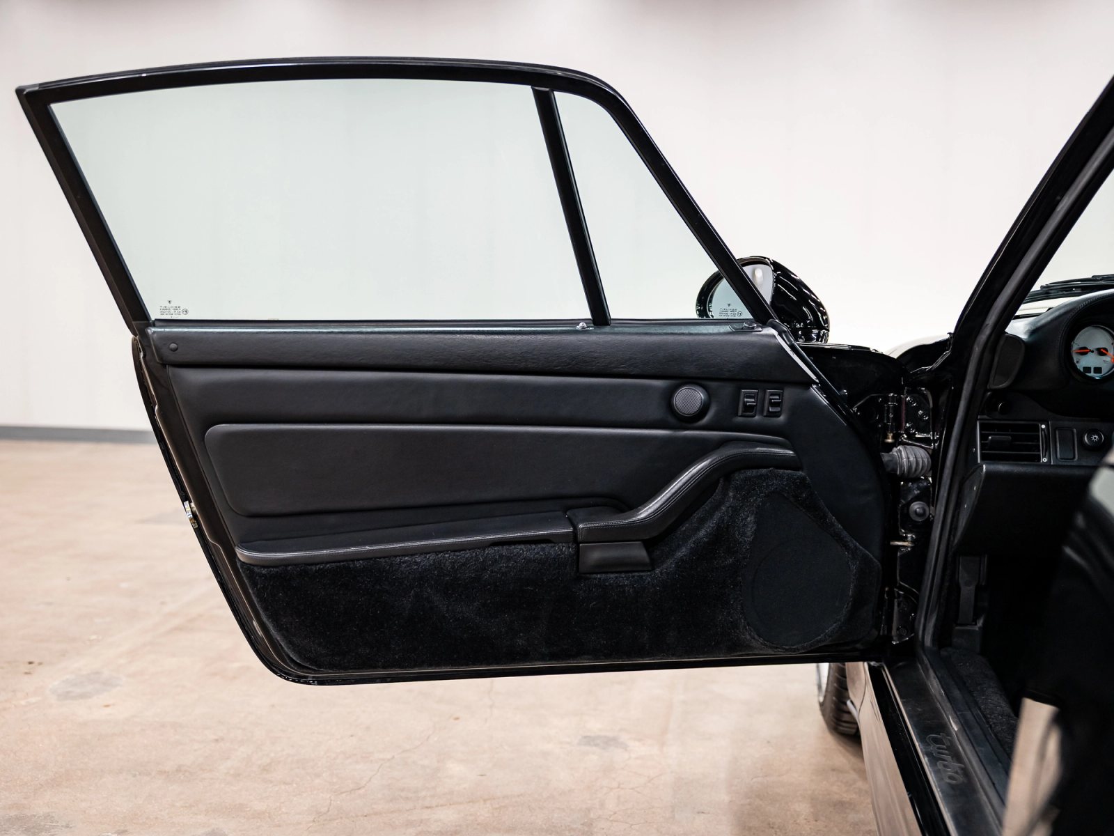 1996 Porsche 911 Turbo Interior 12
