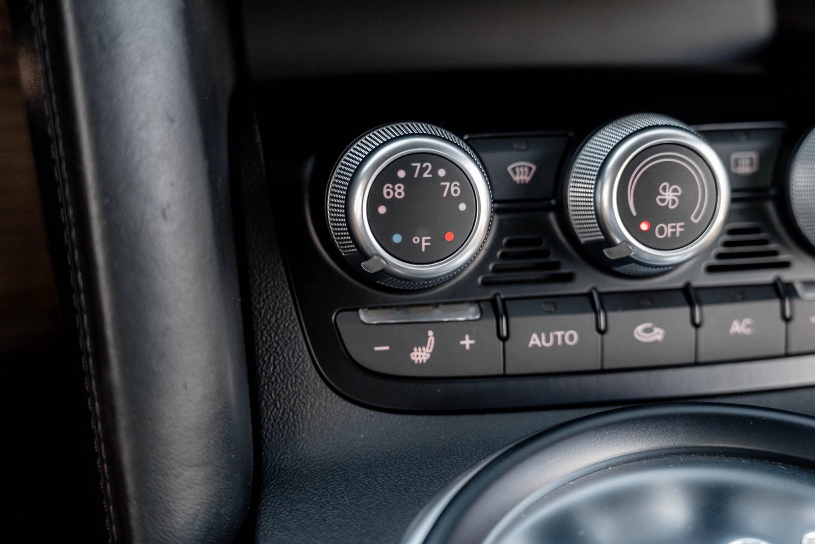 2012 Audi R8 V10 Interior 81