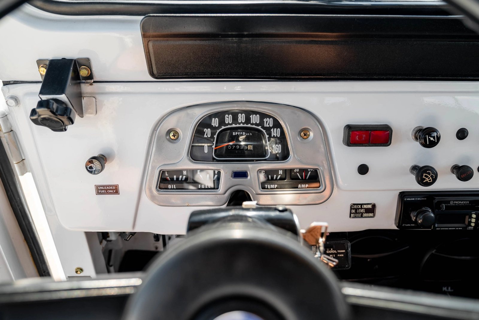 1979 Toyota FJ40 Interior 123