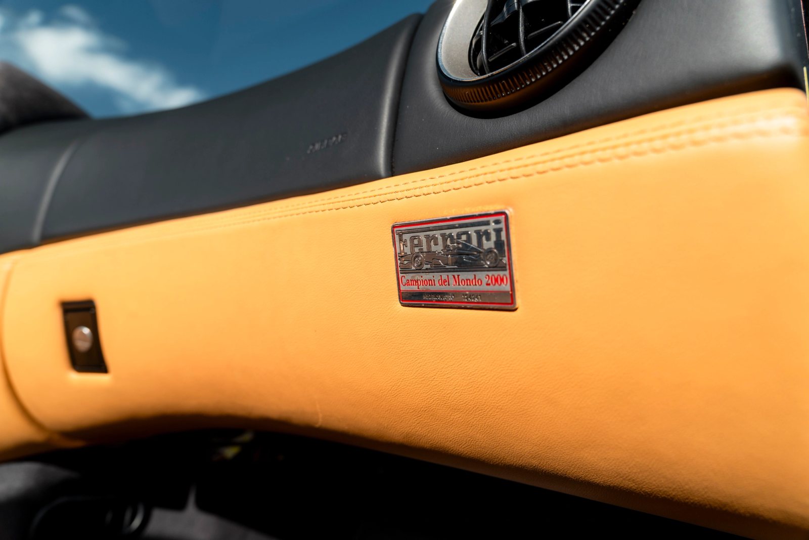 2001 Ferrari 550 Barchetta Interior 34
