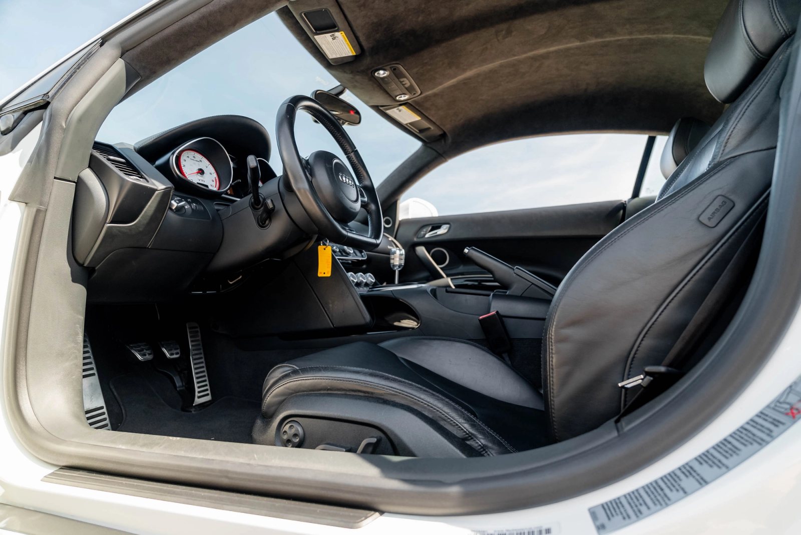 2012 Audi R8 V10 Interior 42