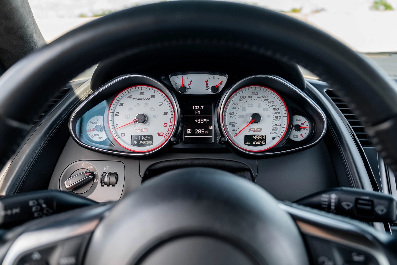 2012 Audi R8 V10 Interior 64