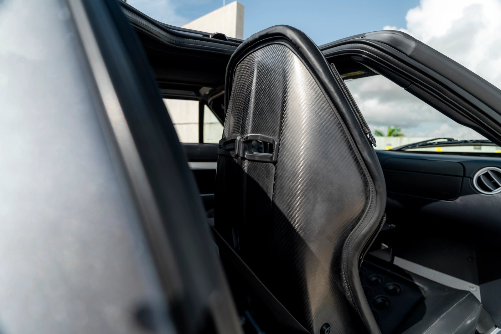 2006 Ford GT Interior 49