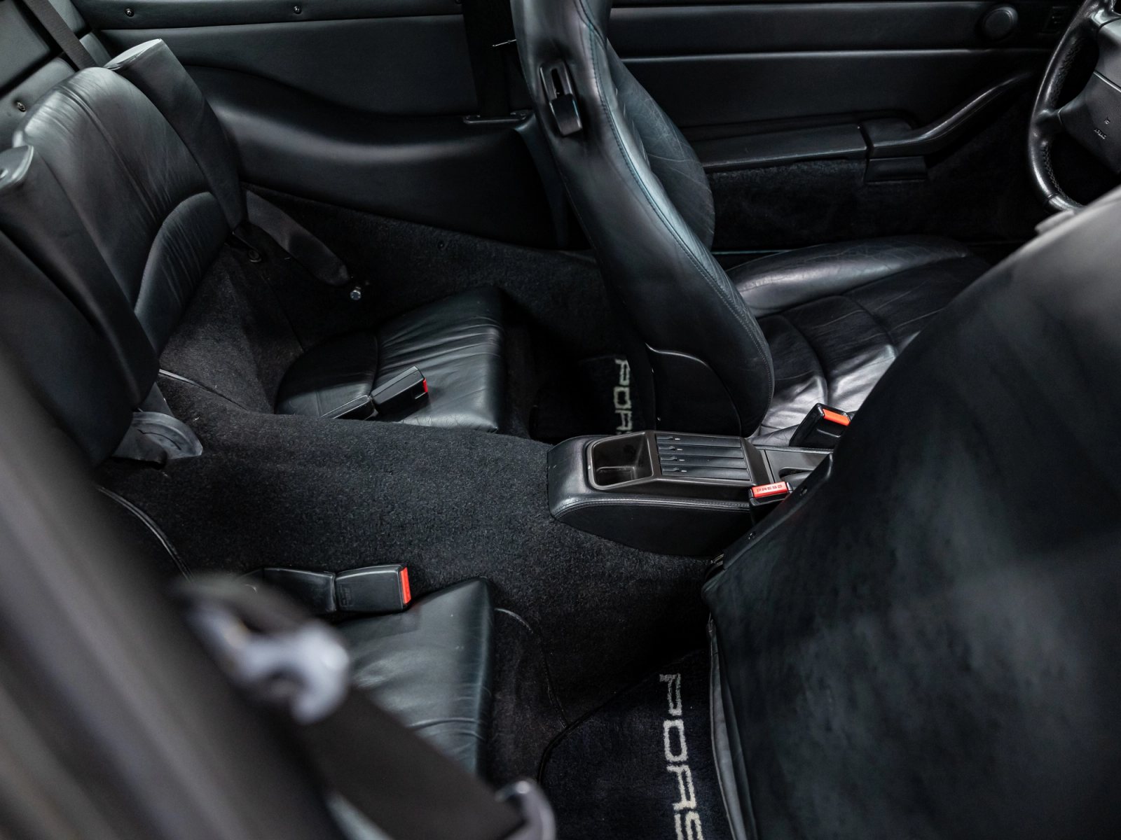 1996 Porsche 911 Turbo Interior 35