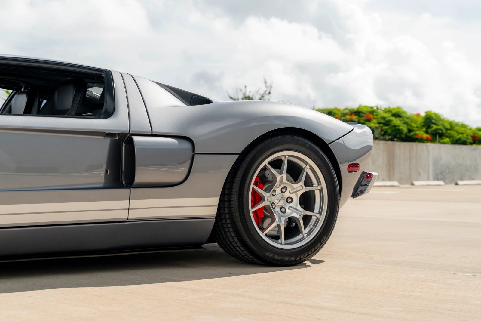 2006 Ford GT Exterior 3