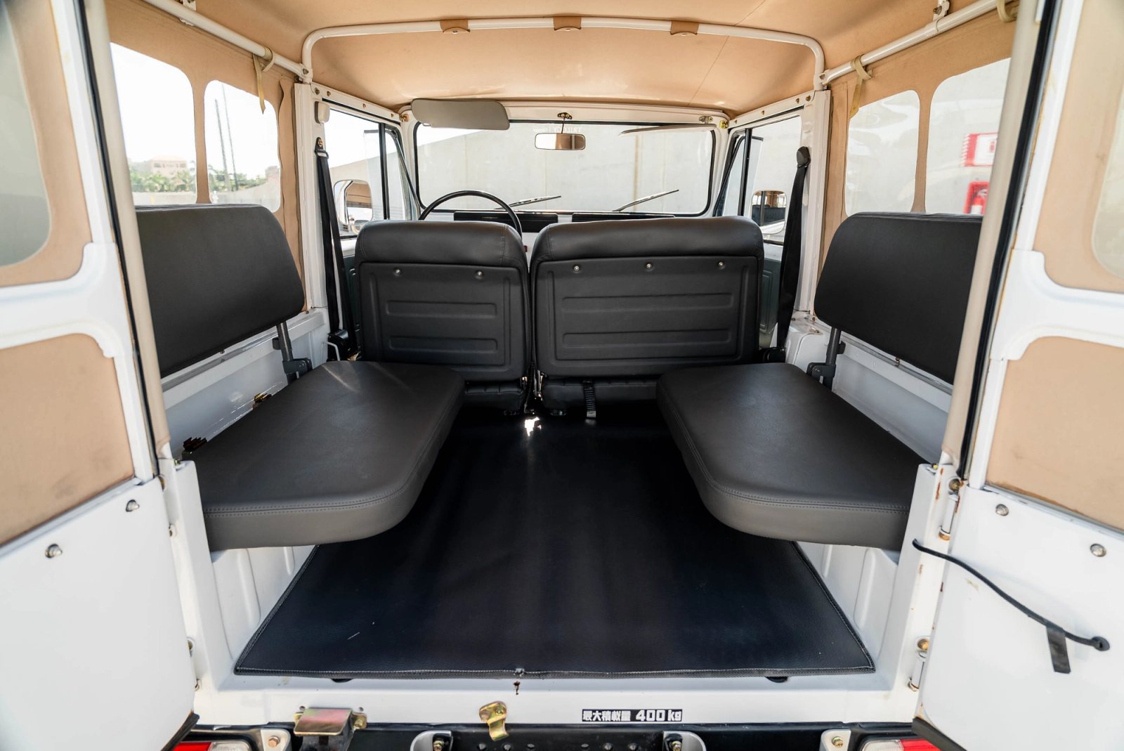 1979 Toyota FJ40 Interior 97