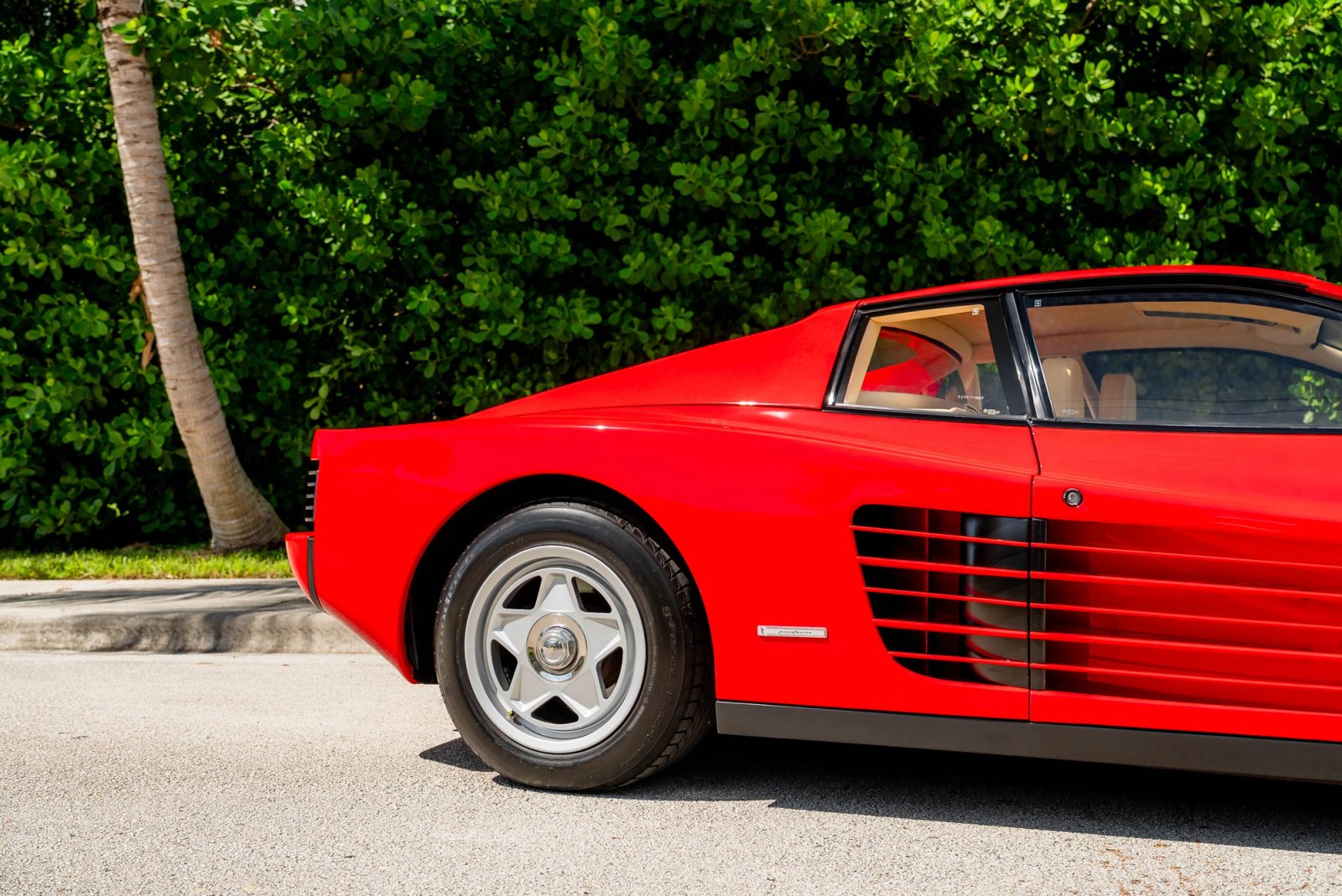 1987 Ferrari Testarossa Exterior 19