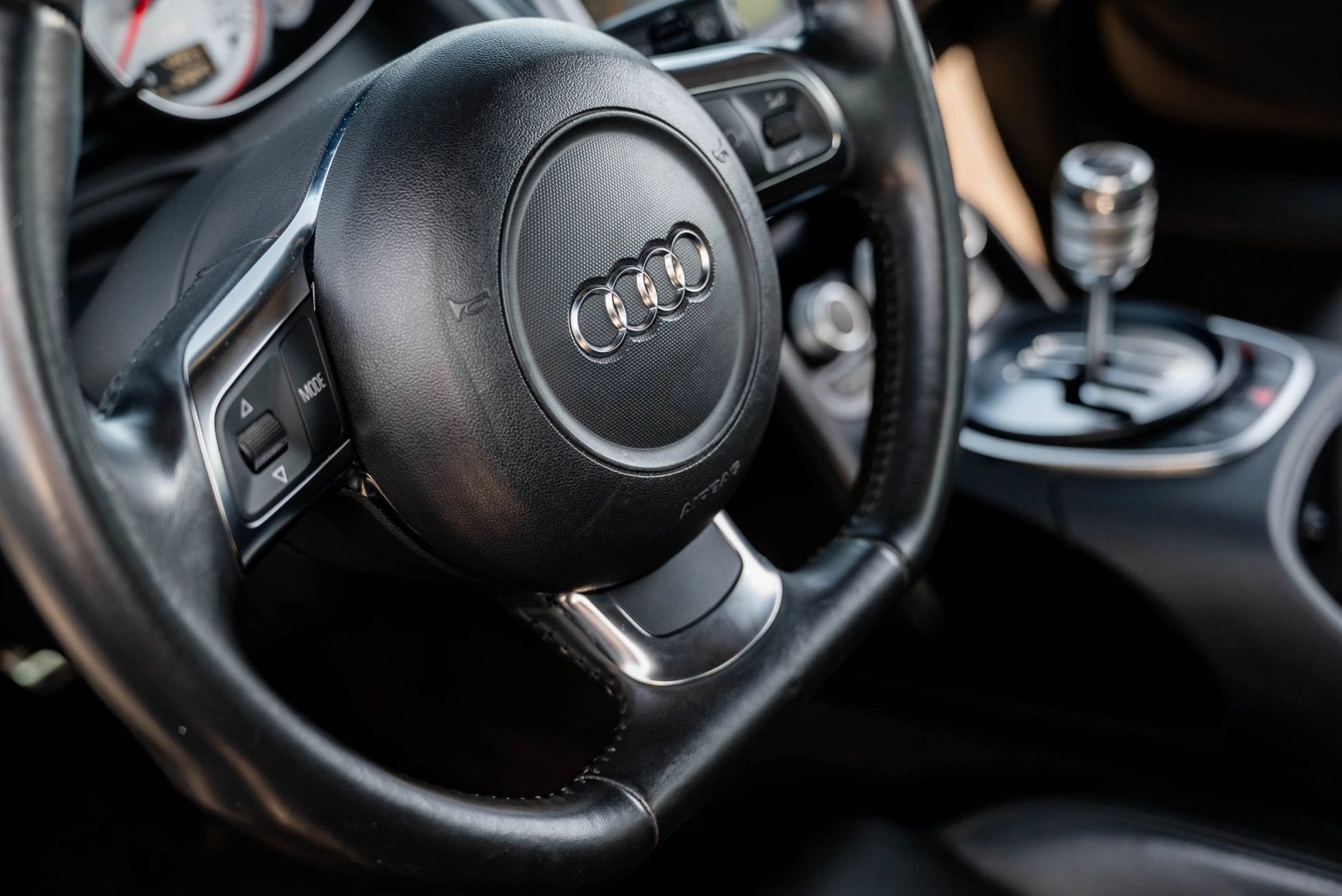2012 Audi R8 V10 Interior 48
