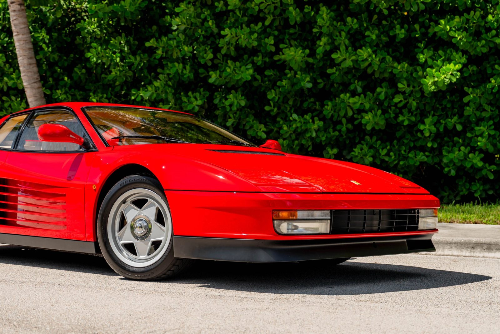 1987 Ferrari Testarossa Exterior 17