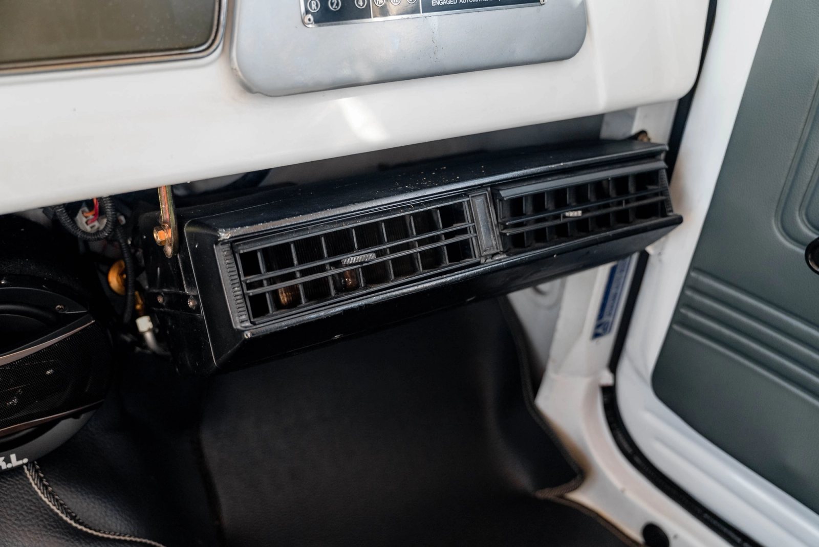 1979 Toyota FJ40 Interior 140