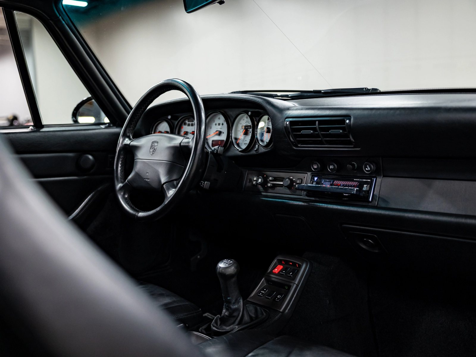 1996 Porsche 911 Turbo Interior 39