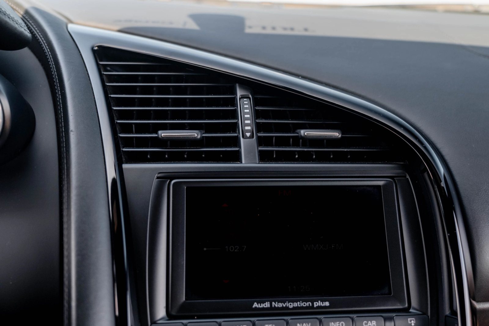 2012 Audi R8 V10 Interior 74