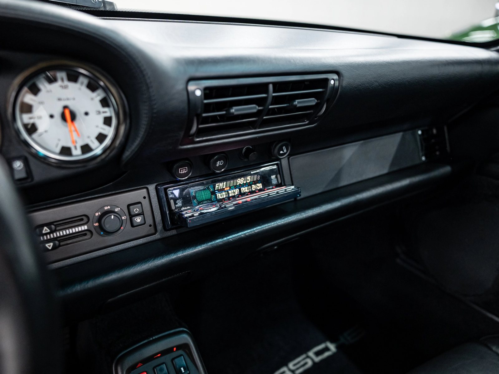 1996 Porsche 911 Turbo Interior 22